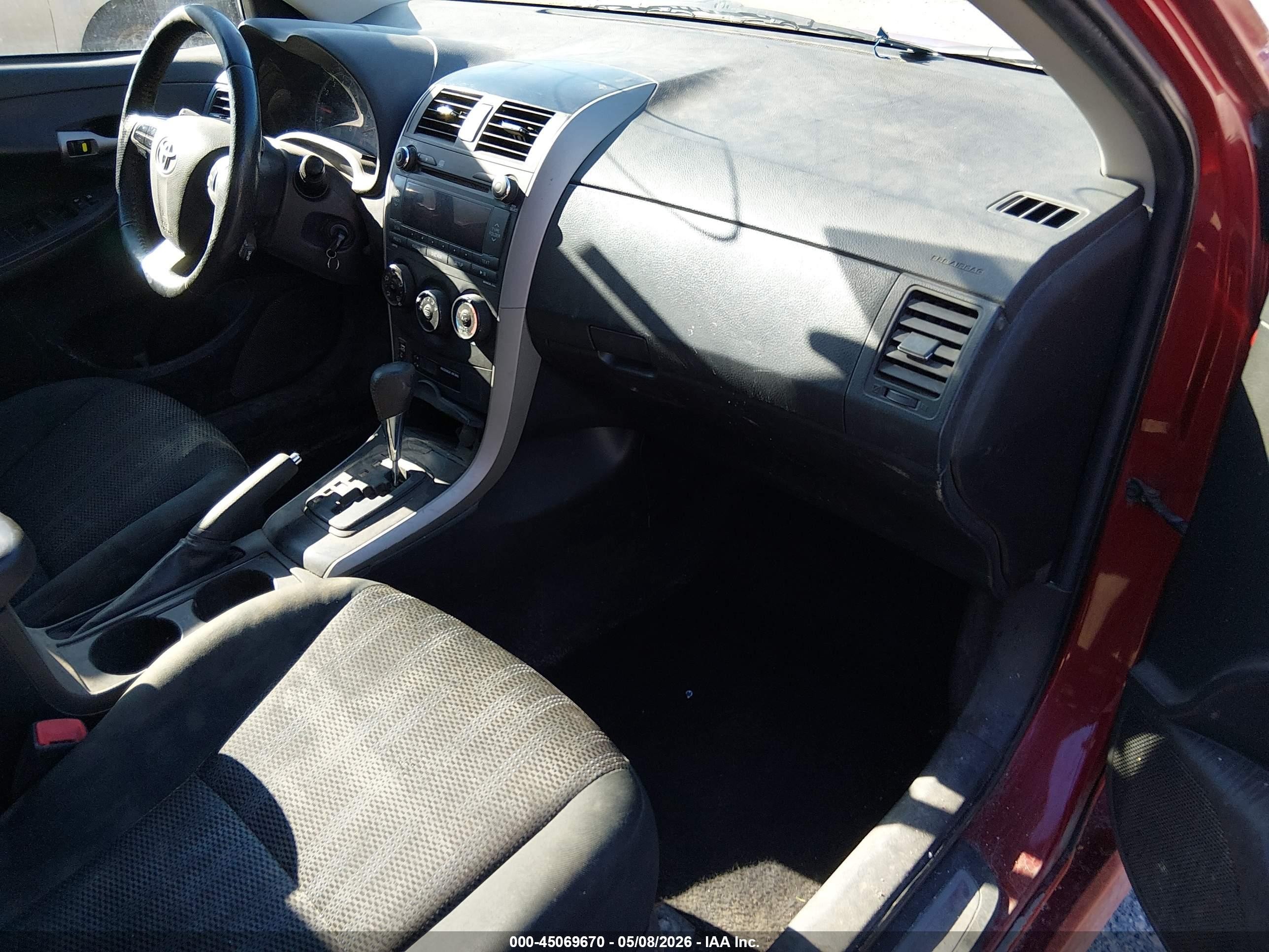 2011 Toyota Corolla S Red vin: 2T1BU4EEXBC576633