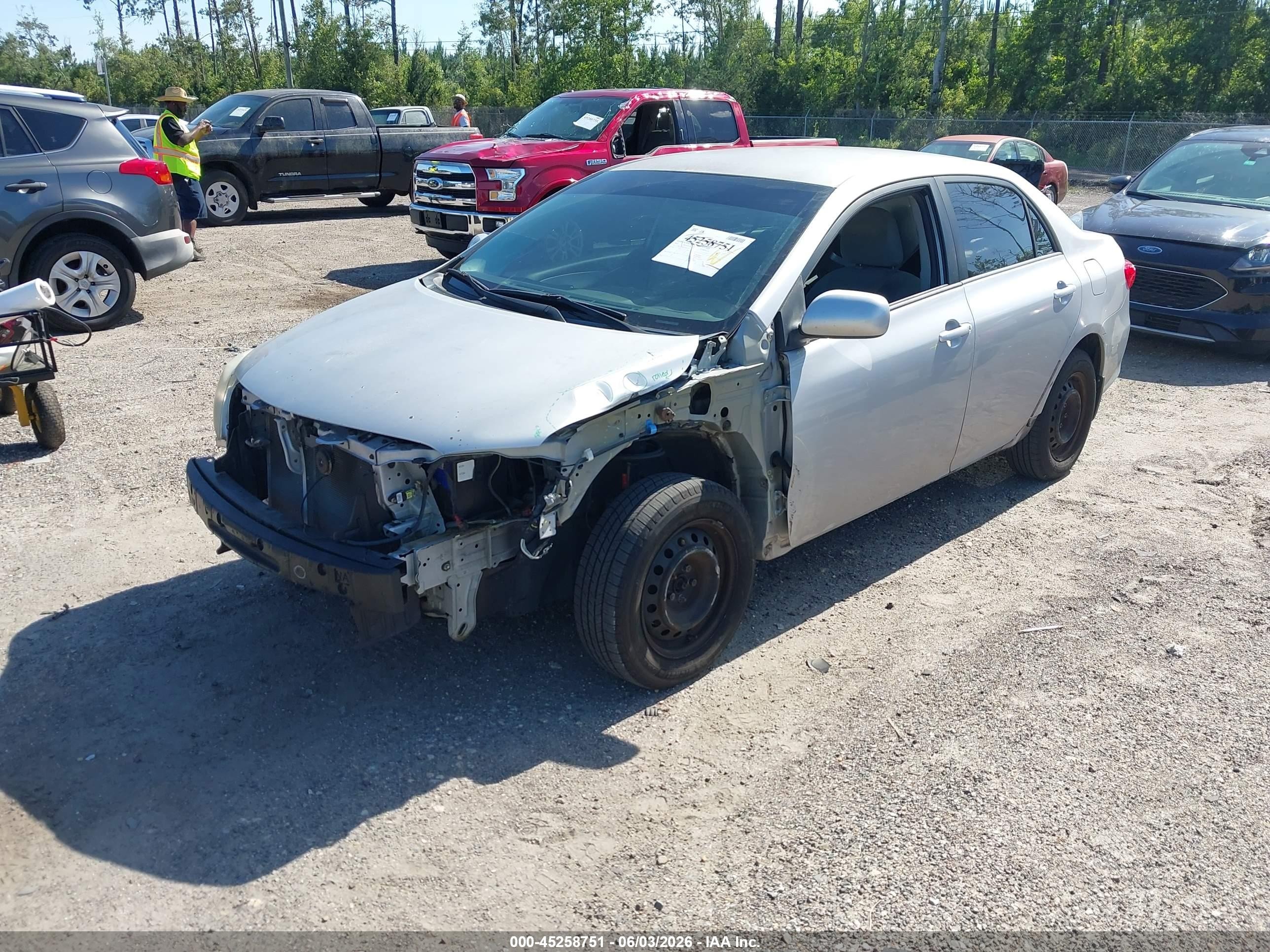 2011 Toyota Corolla Le Silver vin: 2T1BU4EEXBC581203