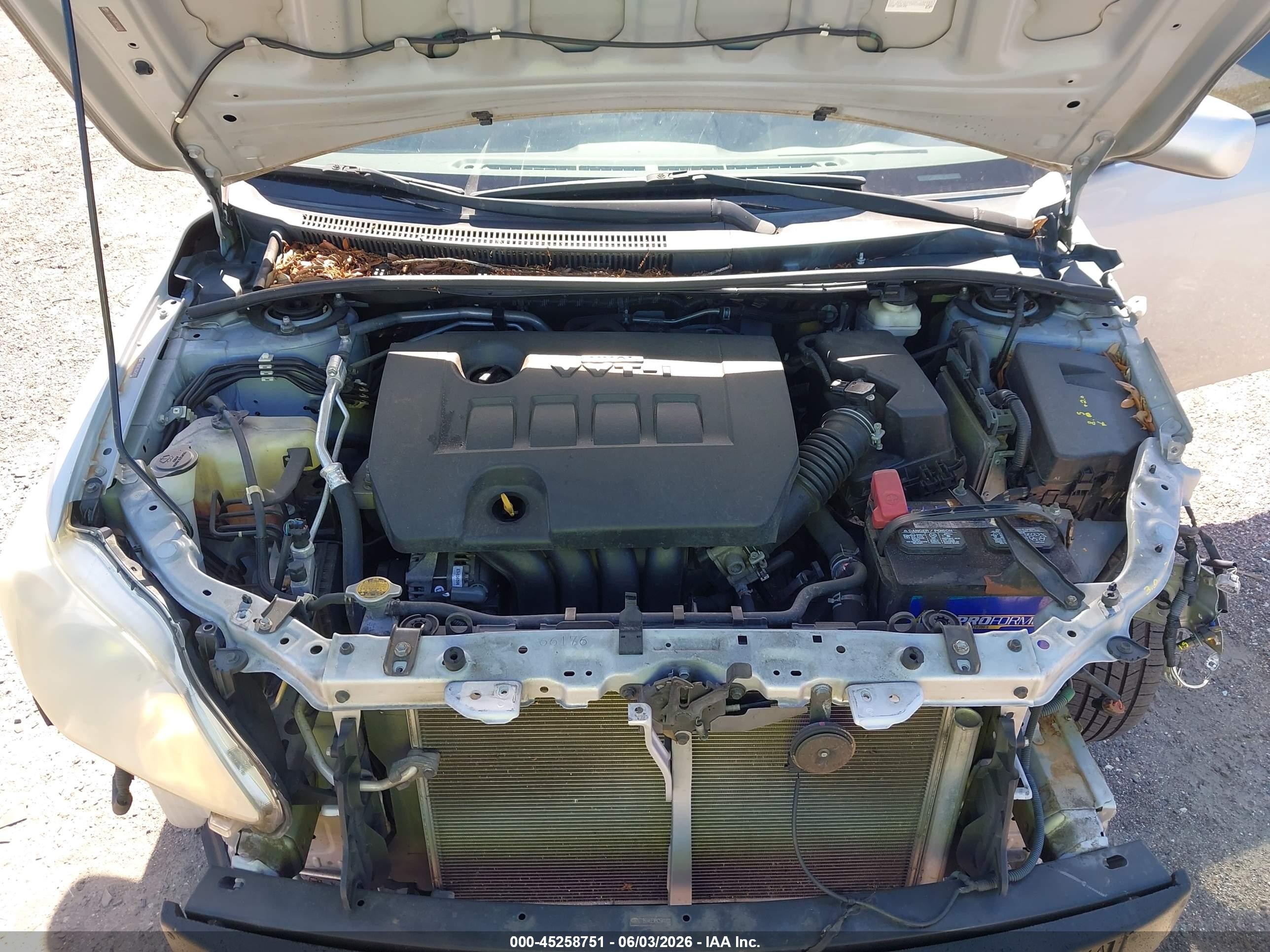 2011 Toyota Corolla Le Silver vin: 2T1BU4EEXBC581203