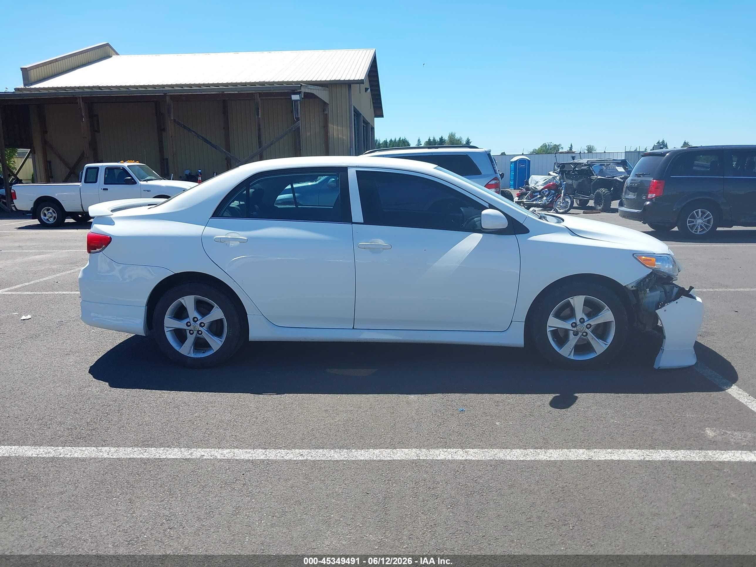2011 Toyota Corolla S White vin: 2T1BU4EEXBC587759