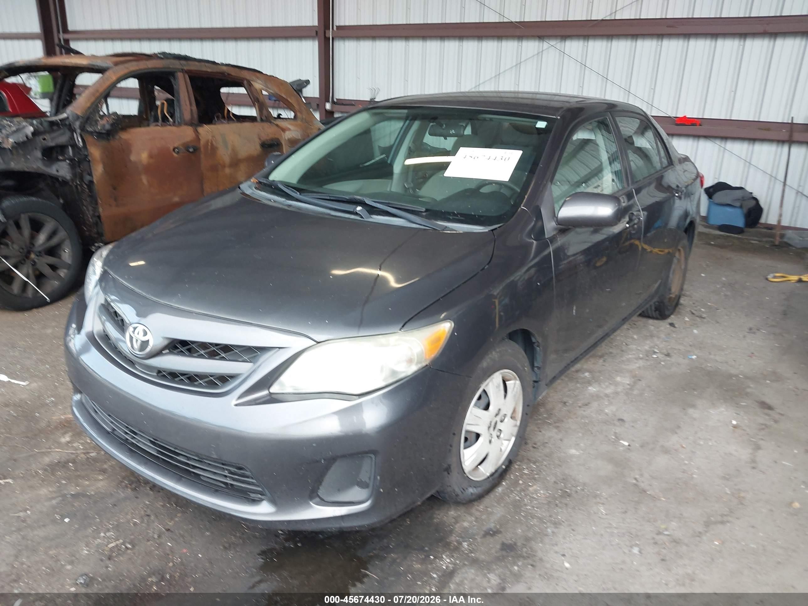 2011 Toyota Corolla Le Gray vin: 2T1BU4EEXBC599894