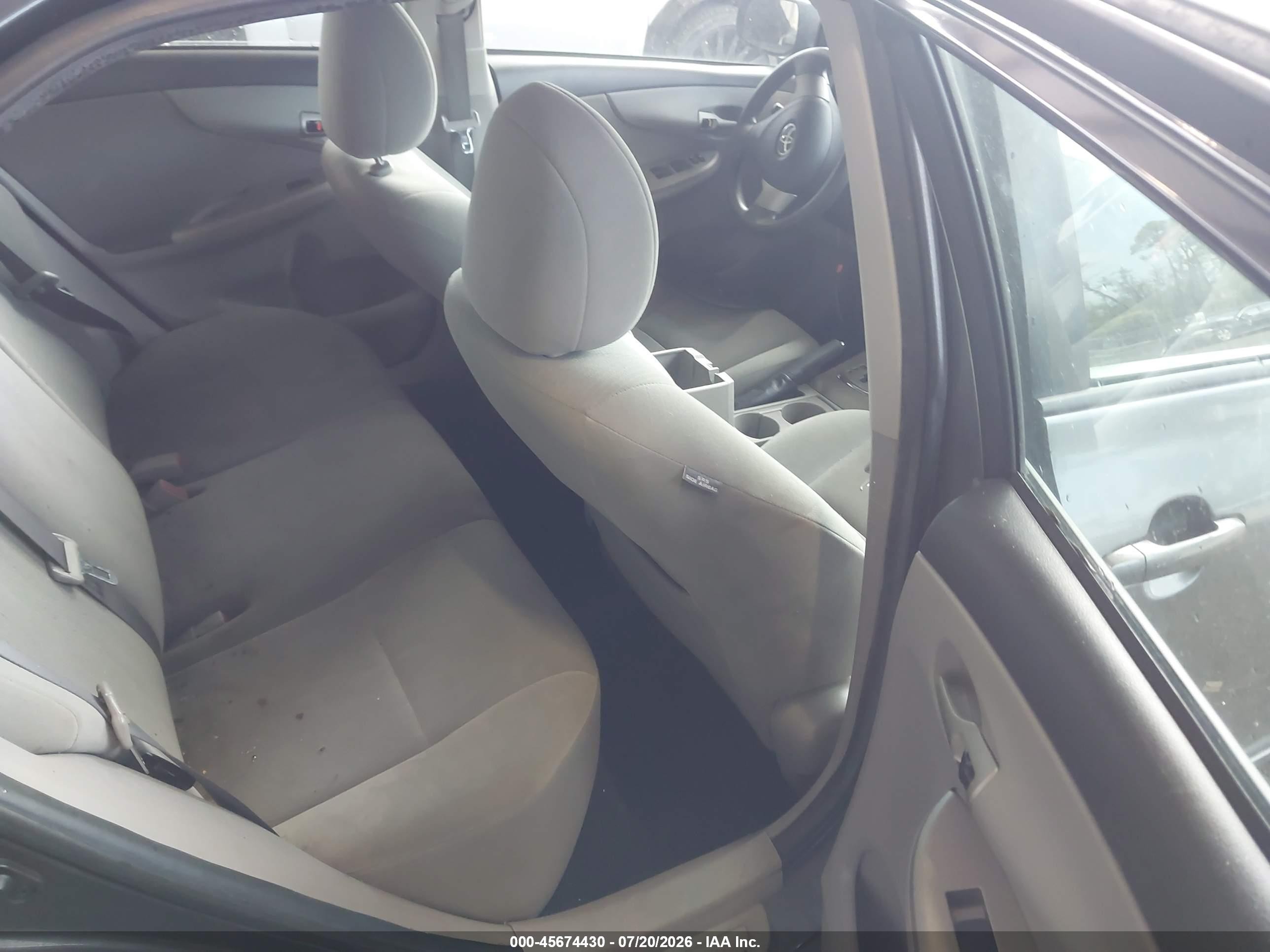 2011 Toyota Corolla Le Gray vin: 2T1BU4EEXBC599894