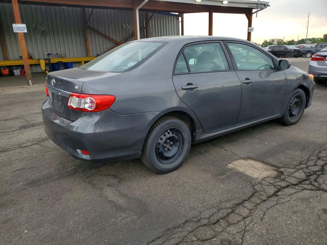 2011 Toyota Corolla Le Gray vin: 2T1BU4EEXBC601370