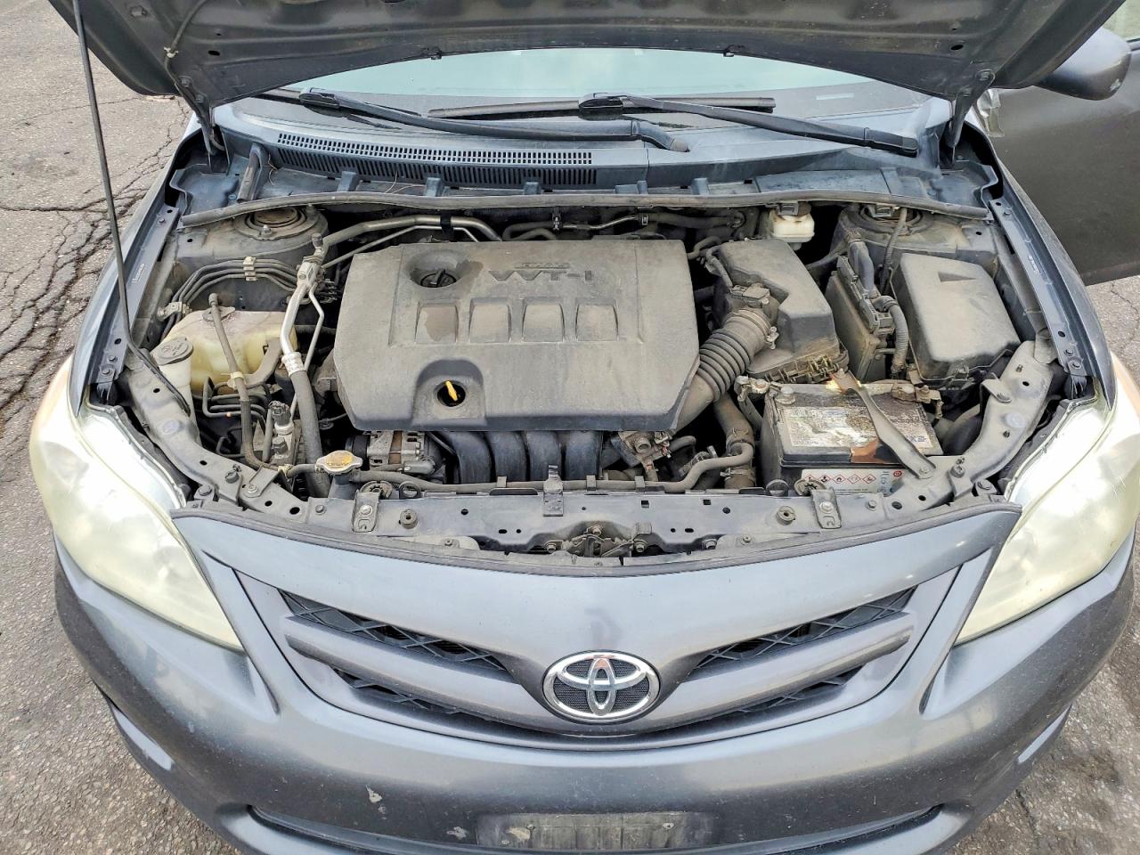 2011 Toyota Corolla Le Gray vin: 2T1BU4EEXBC601370