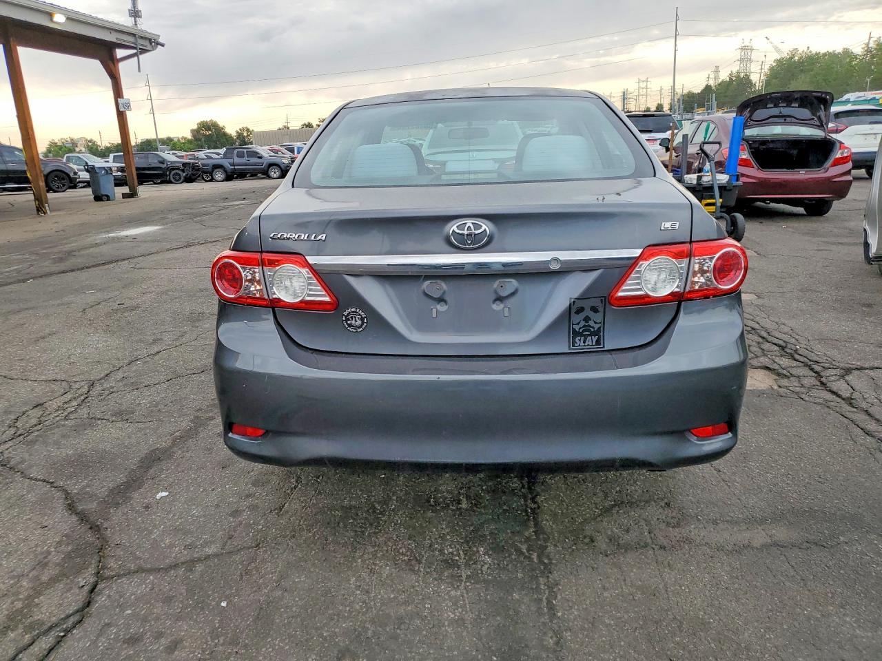2011 Toyota Corolla Le Gray vin: 2T1BU4EEXBC601370
