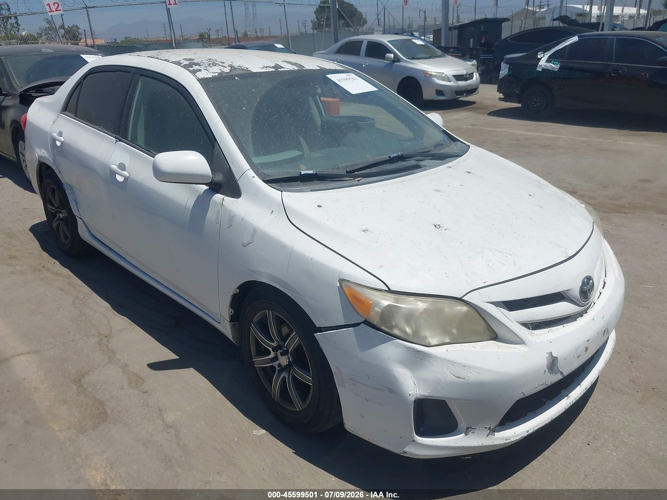 2011 Toyota Corolla Le White vin: 2T1BU4EEXBC634160