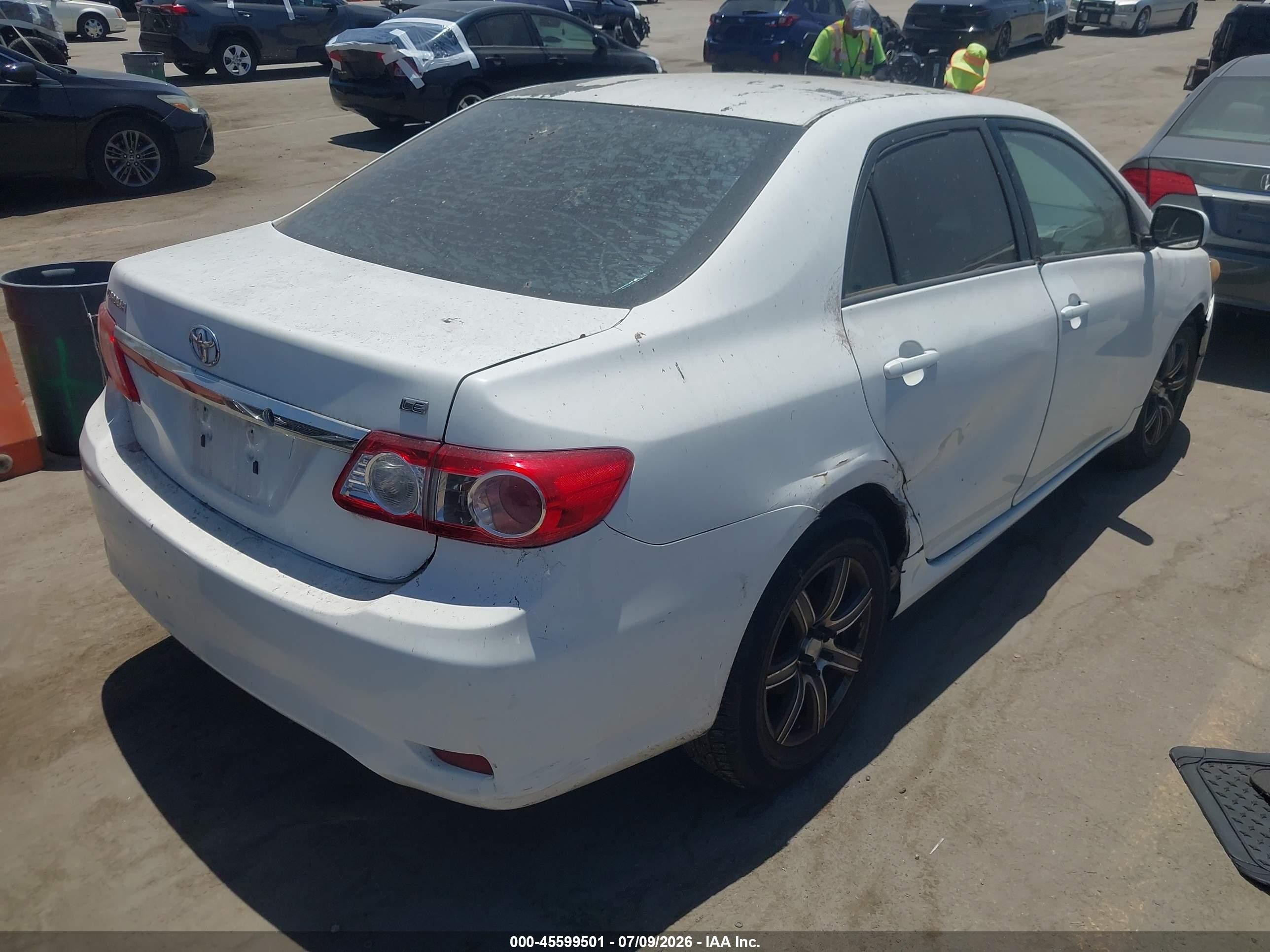 2011 Toyota Corolla Le White vin: 2T1BU4EEXBC634160