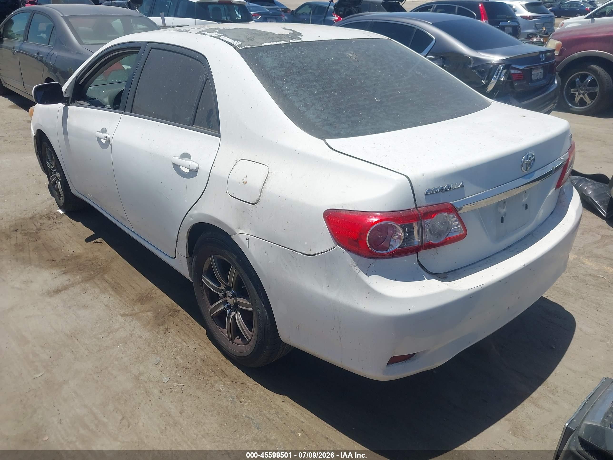 2011 Toyota Corolla Le White vin: 2T1BU4EEXBC634160