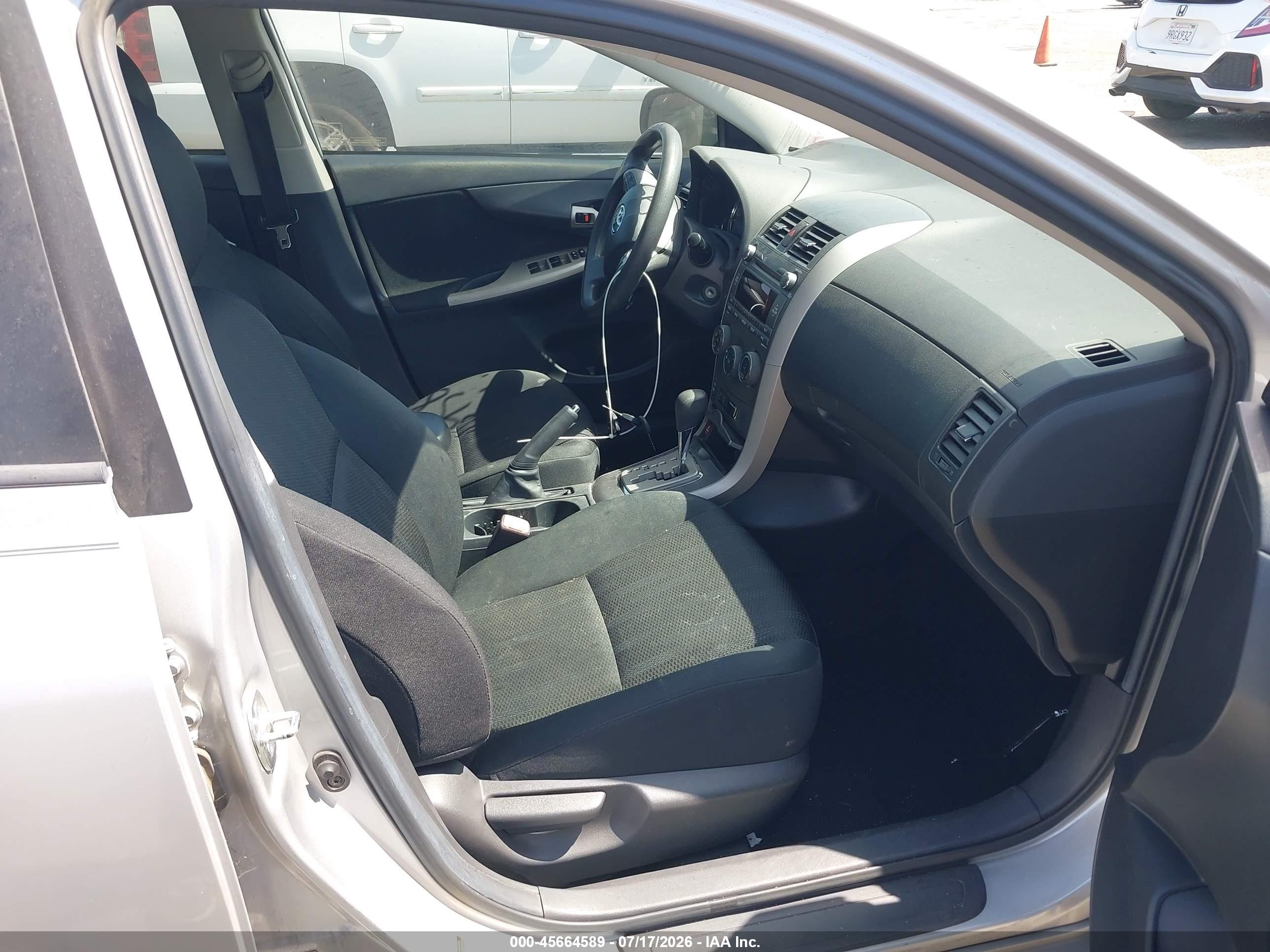 2011 Toyota Corolla S Silver vin: 2T1BU4EEXBC638340