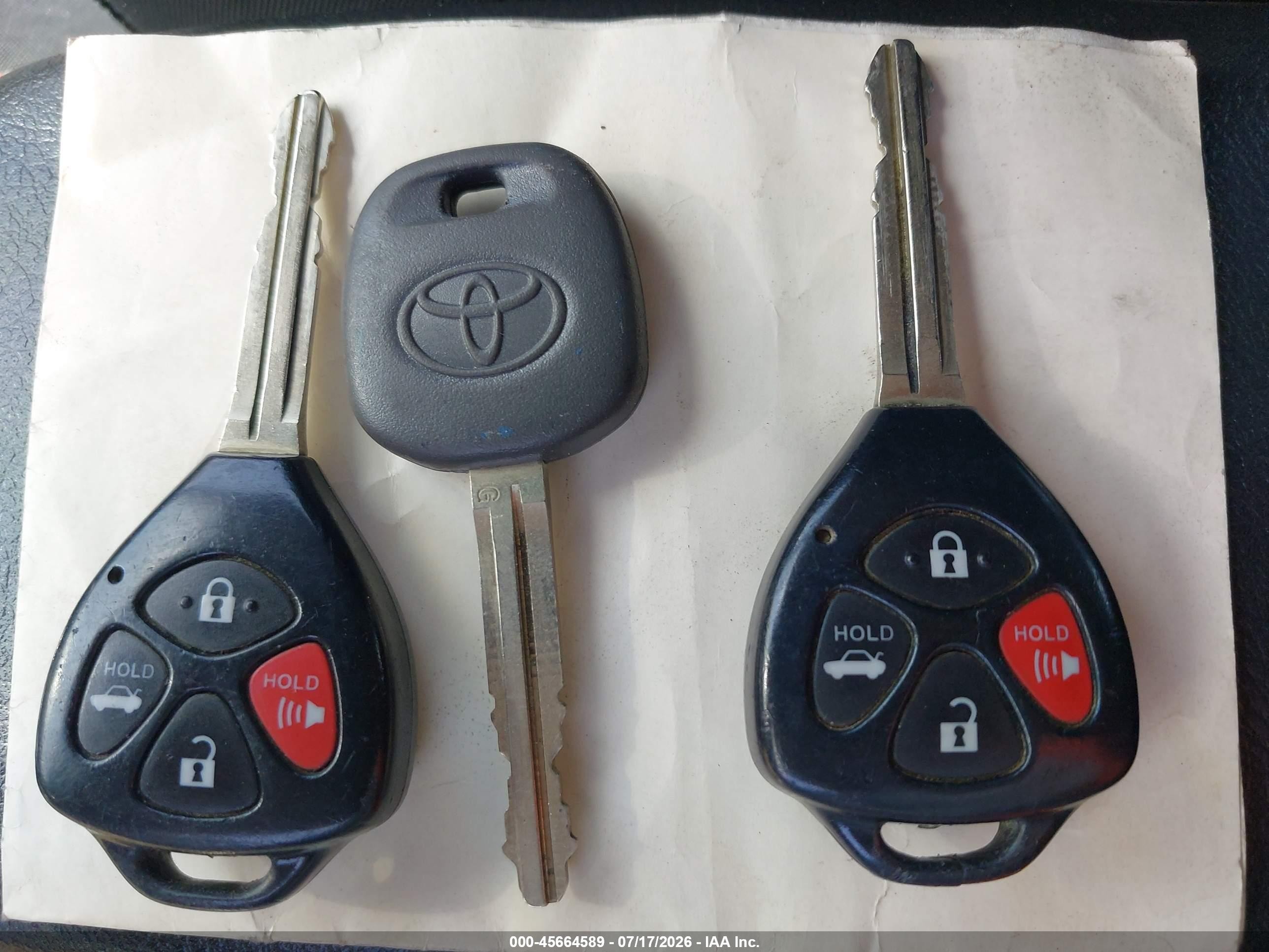 2011 Toyota Corolla S Silver vin: 2T1BU4EEXBC638340