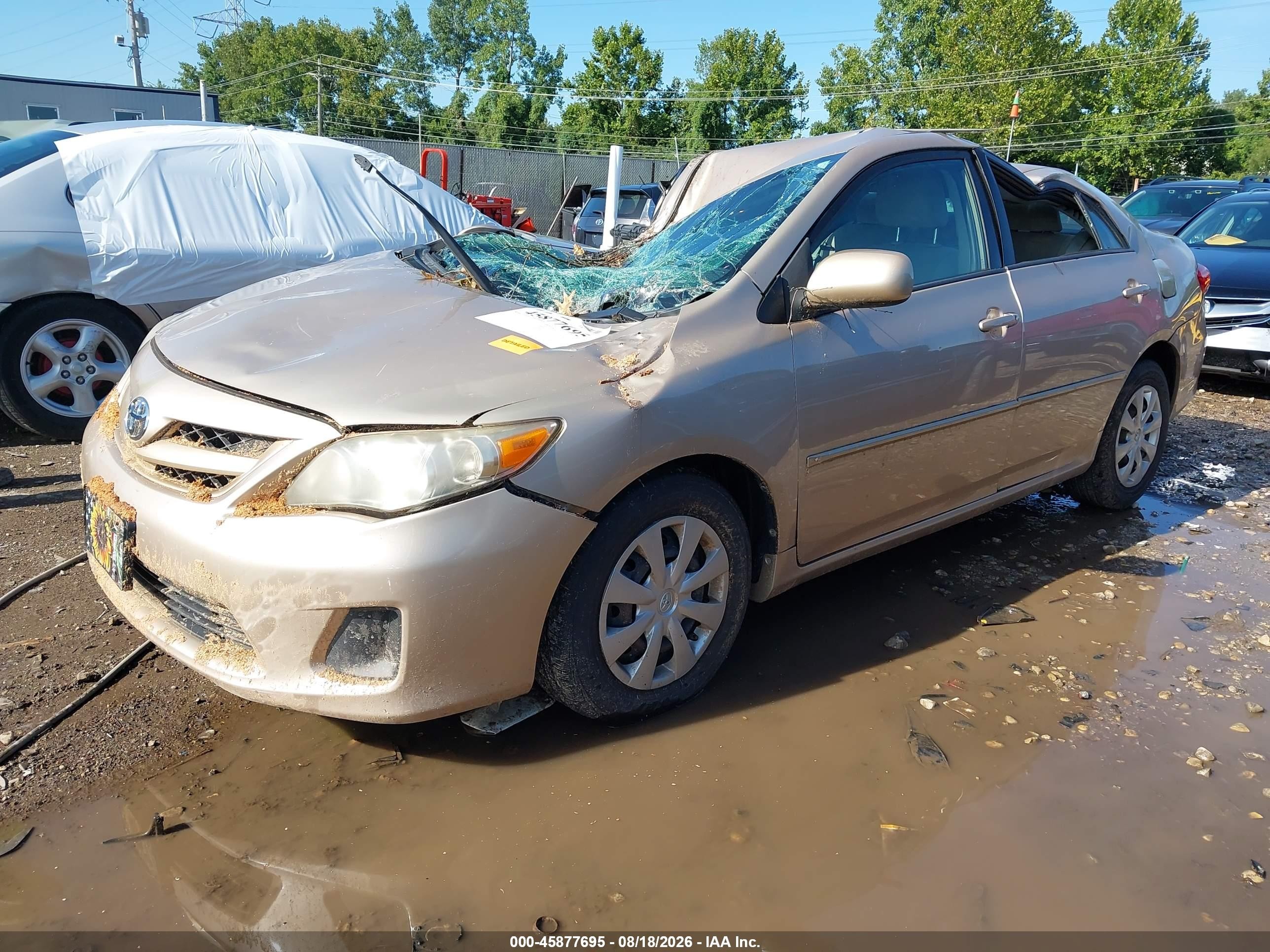 2011 Toyota Corolla Le Gold vin: 2T1BU4EEXBC639620