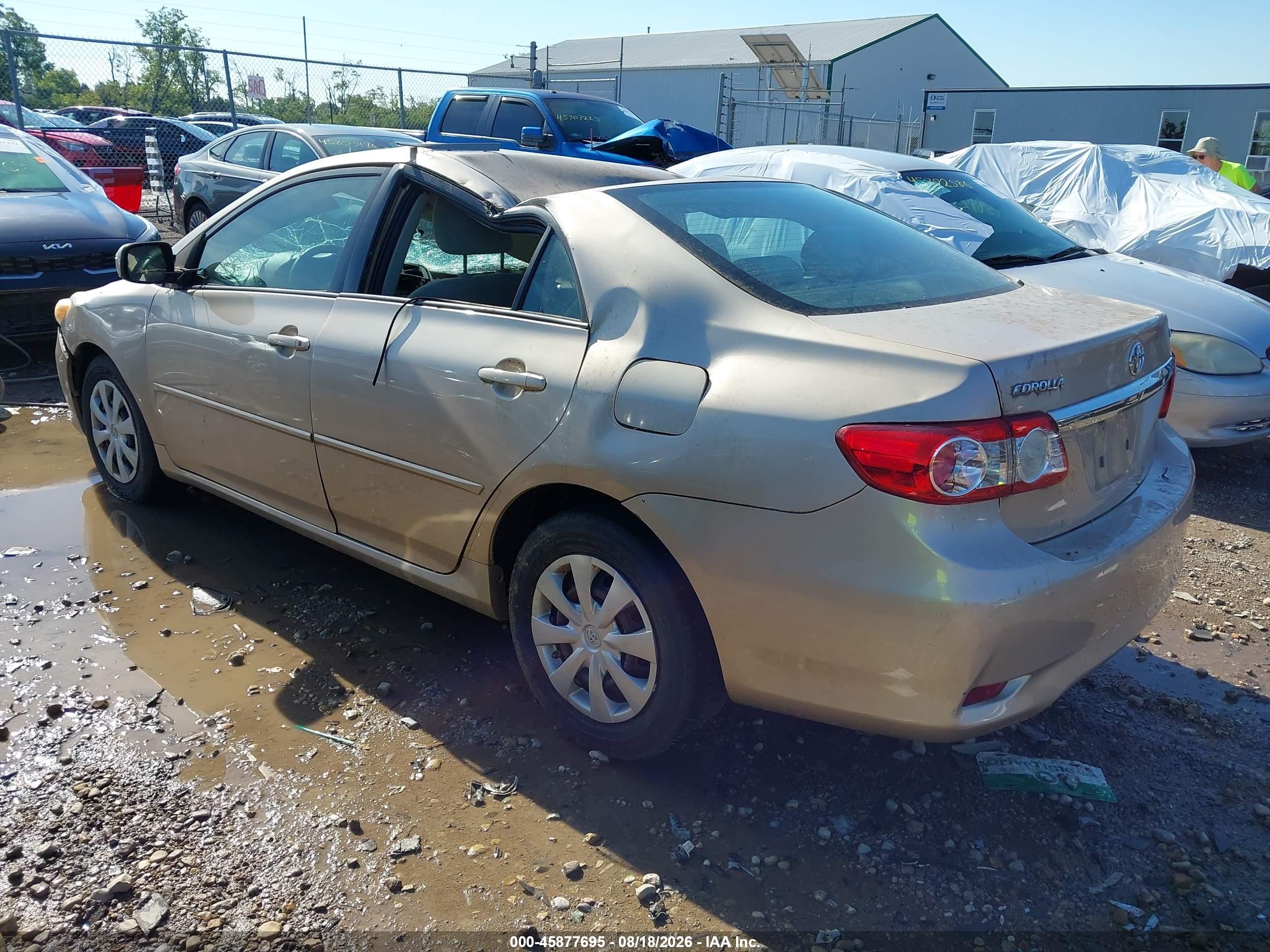 2011 Toyota Corolla Le Gold vin: 2T1BU4EEXBC639620