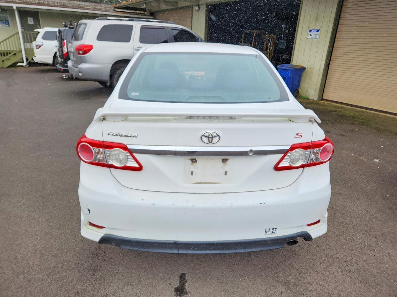 2011 Toyota Corolla S White vin: 2T1BU4EEXBC639973