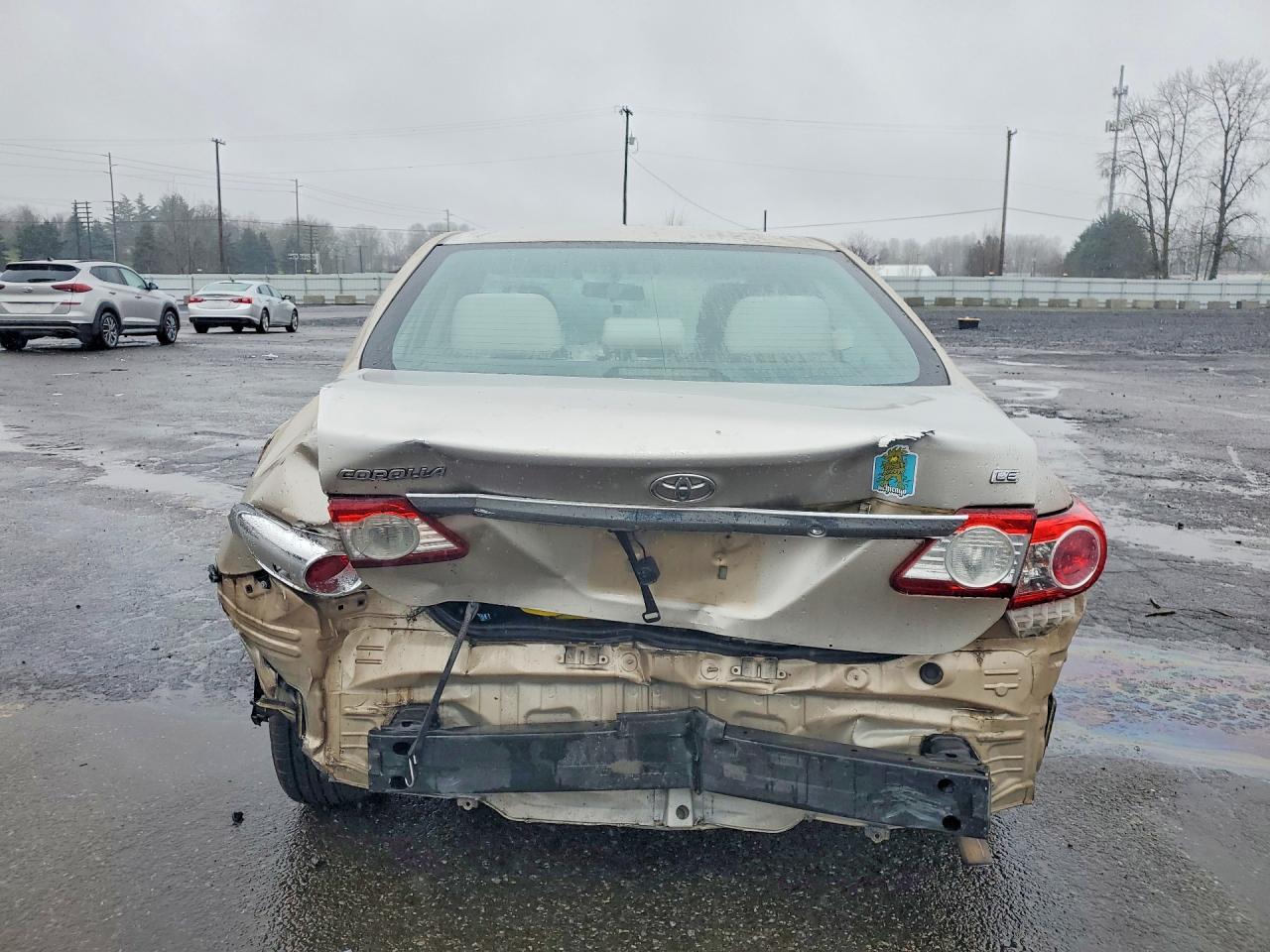 2011 Toyota Corolla Le Beige vin: 2T1BU4EEXBC656126