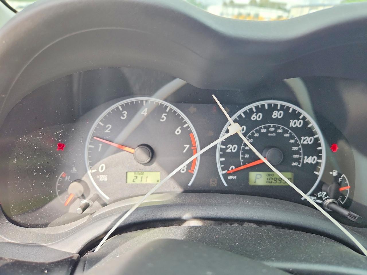 2011 Toyota Corolla Le Silver vin: 2T1BU4EEXBC662363