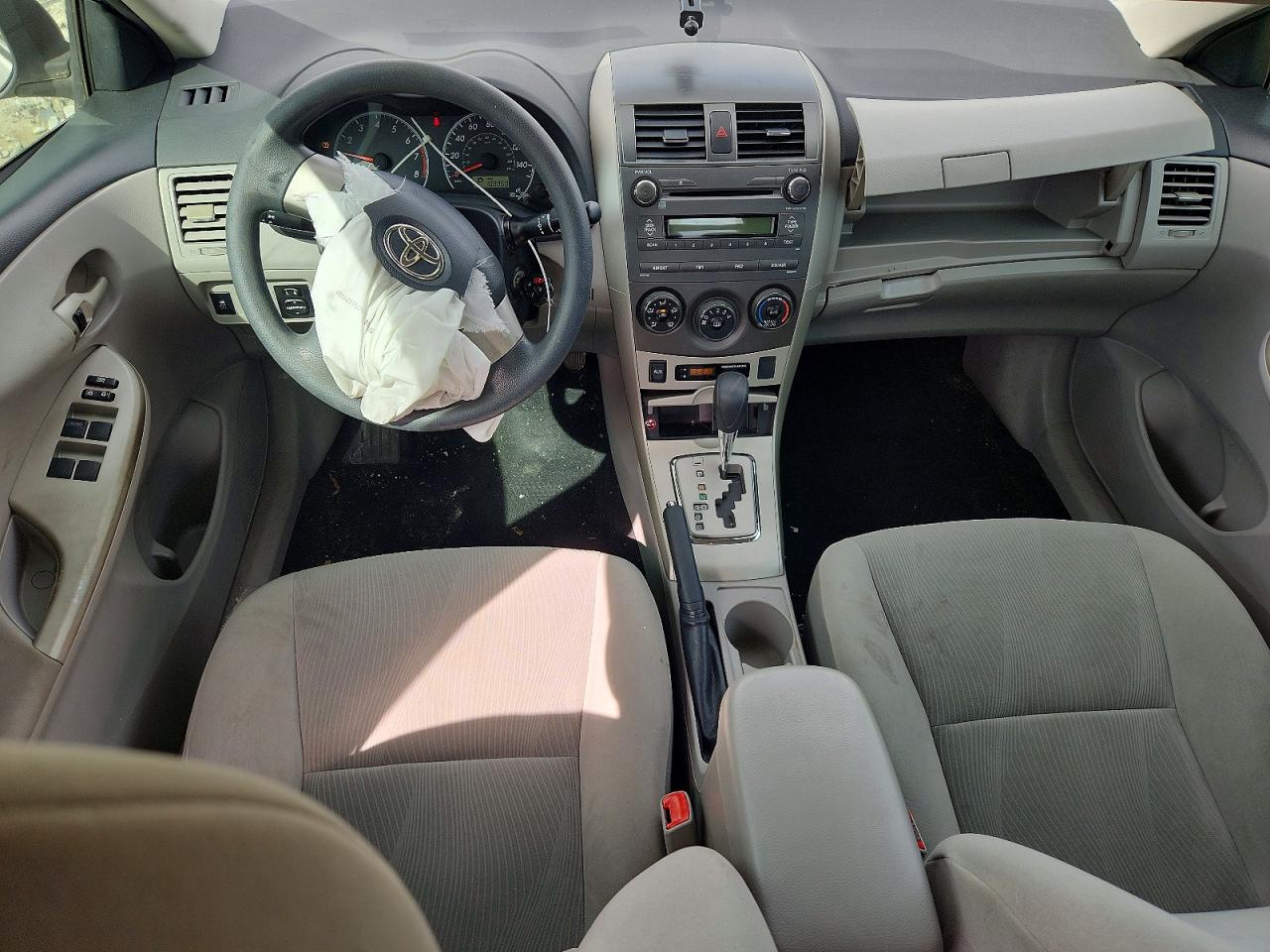 2011 Toyota Corolla Le Silver vin: 2T1BU4EEXBC662363