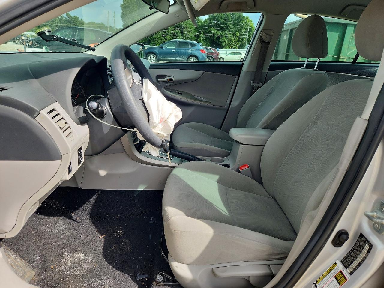 2011 Toyota Corolla Le Silver vin: 2T1BU4EEXBC662363