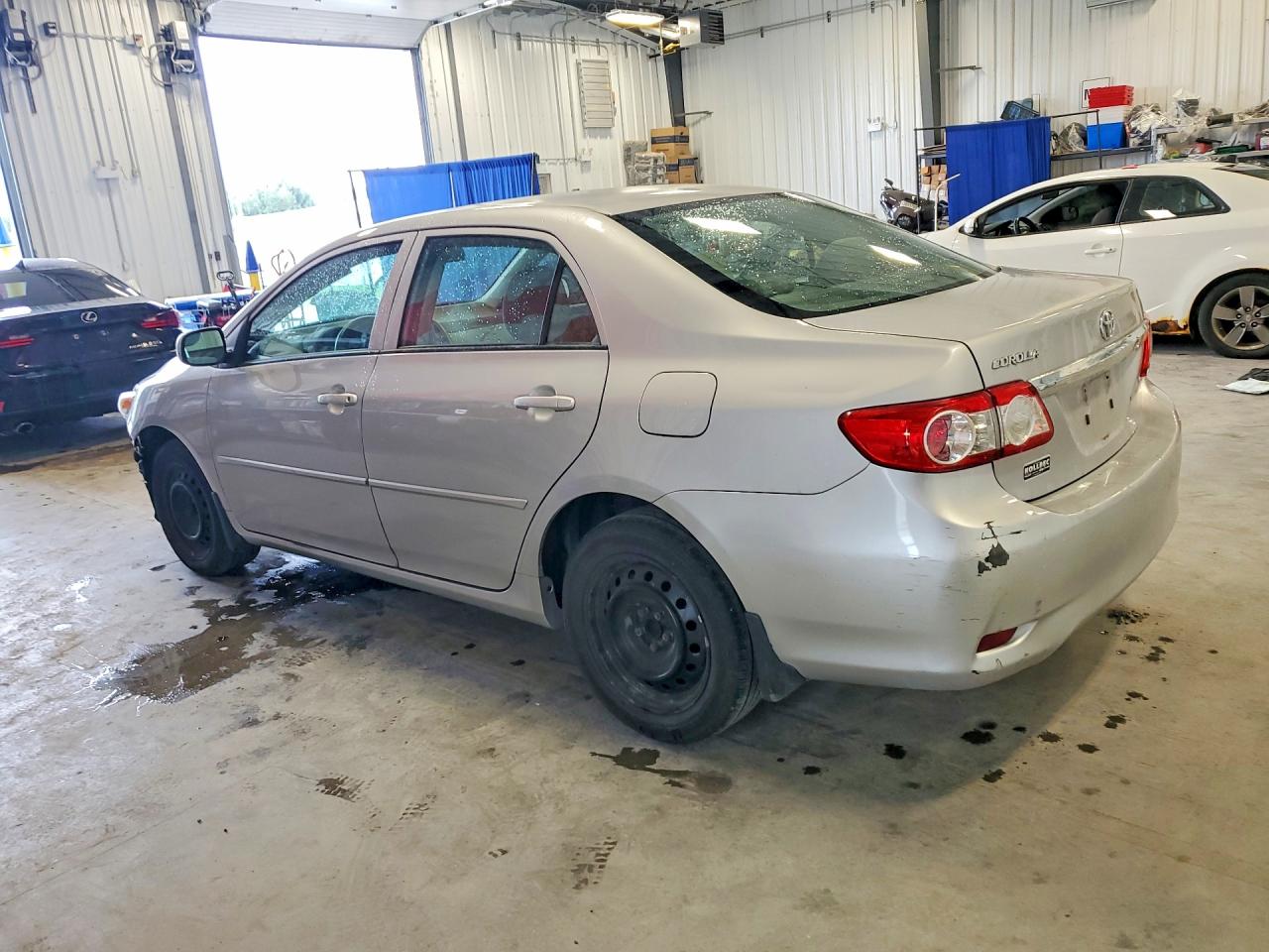 2011 Toyota Corolla Base Silver vin: 2T1BU4EEXBC673797