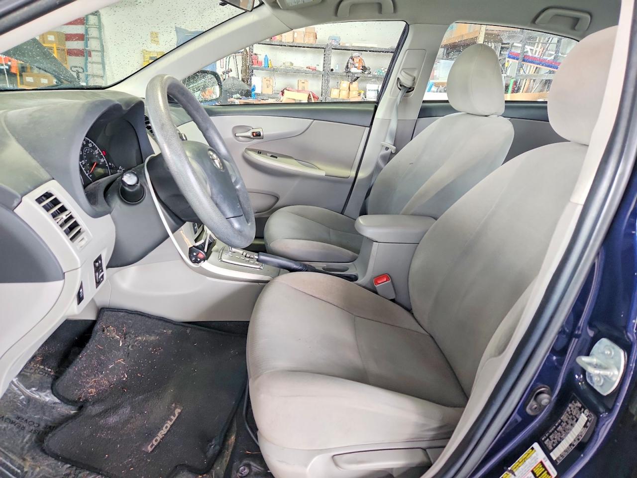 2011 Toyota Corolla Le Blue vin: 2T1BU4EEXBC687490