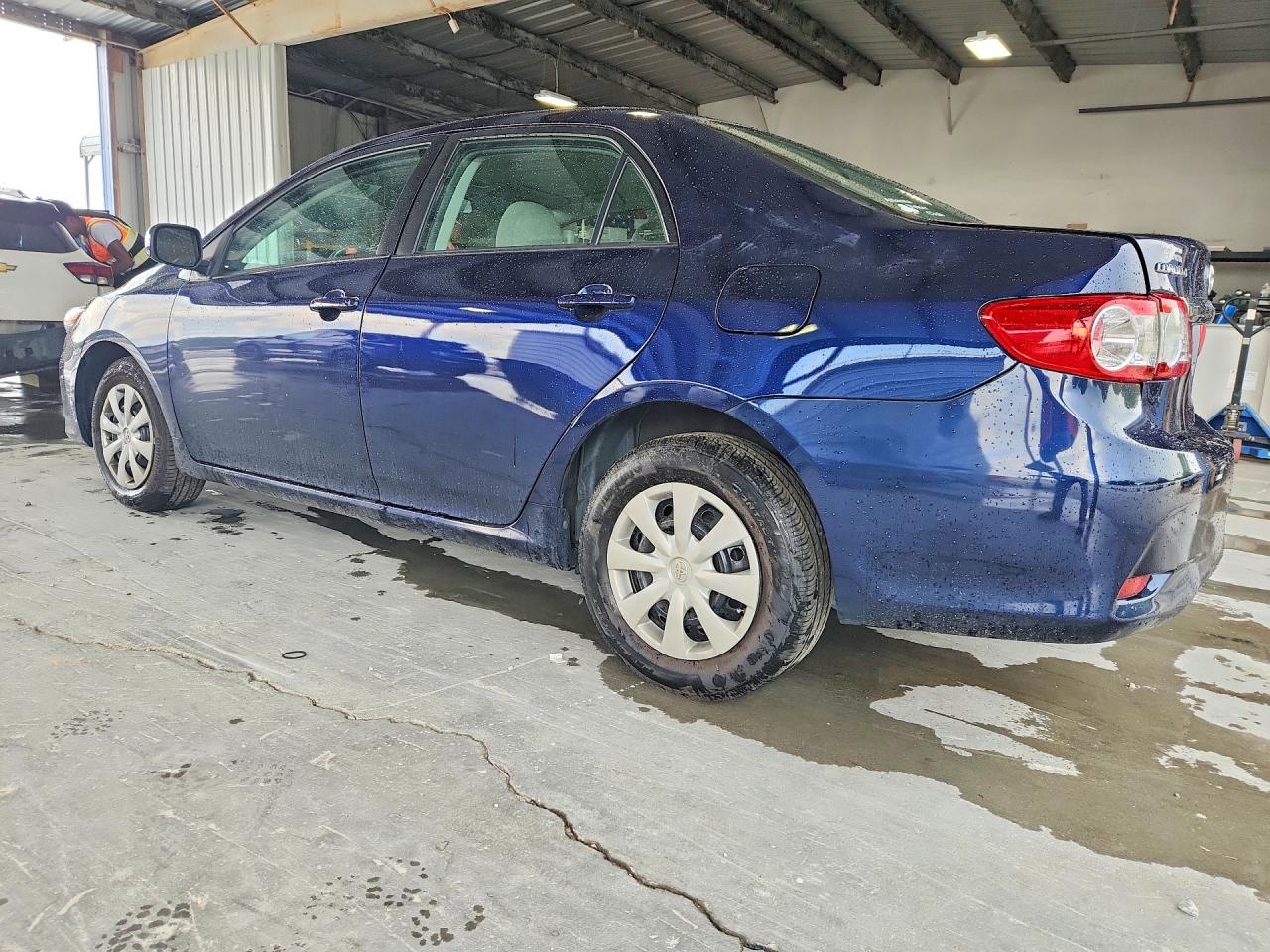 2011 Toyota Corolla Le Blue vin: 2T1BU4EEXBC687490