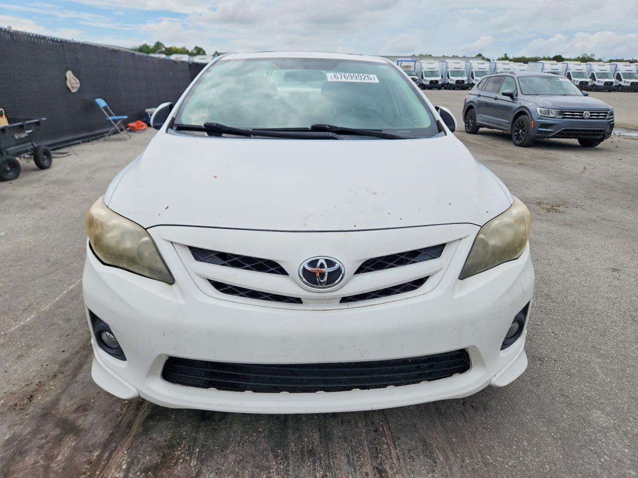 2011 Toyota Corolla S White vin: 2T1BU4EEXBC688588