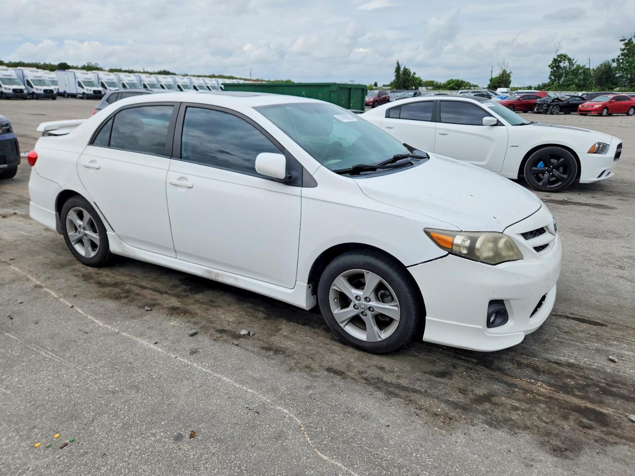 2011 Toyota Corolla S White vin: 2T1BU4EEXBC688588