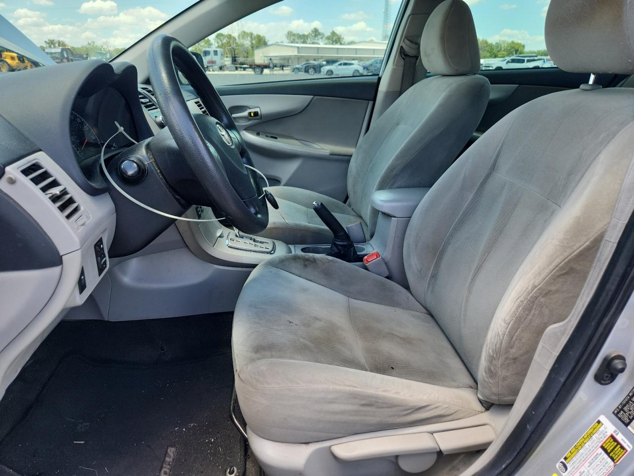 2011 Toyota Corolla Le Silver vin: 2T1BU4EEXBC697727