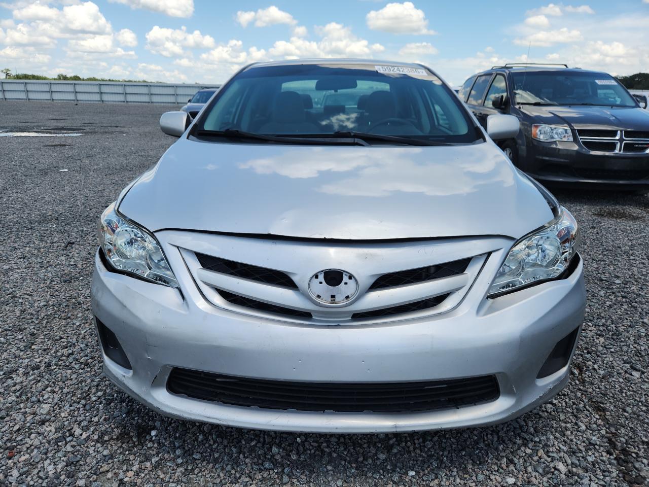 2011 Toyota Corolla Le Silver vin: 2T1BU4EEXBC697727