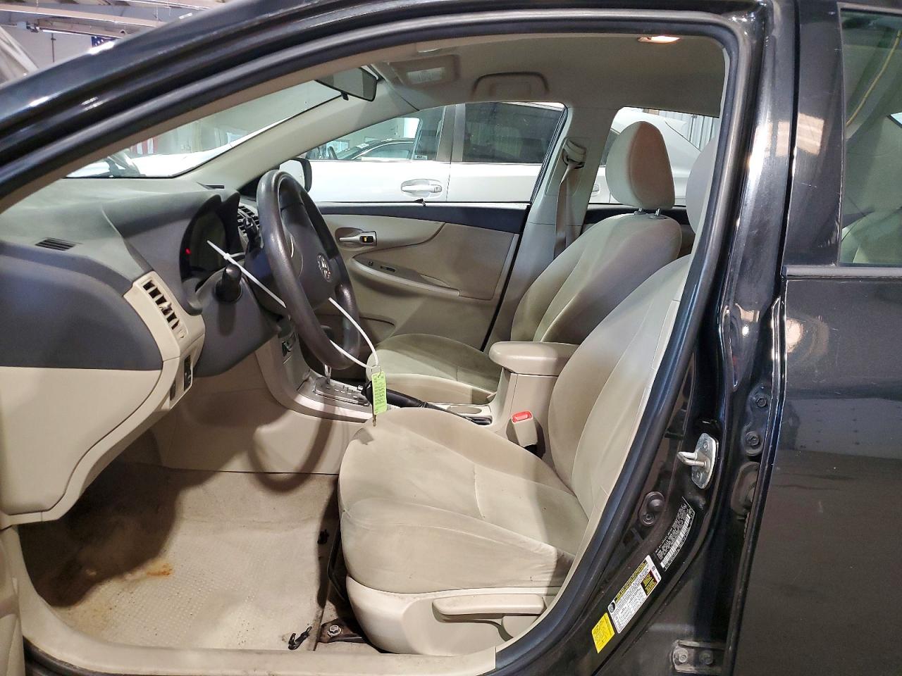 2011 Toyota Corolla Le Black vin: 2T1BU4EEXBC702411
