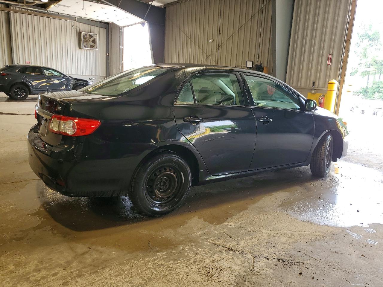 2011 Toyota Corolla Le Black vin: 2T1BU4EEXBC702411