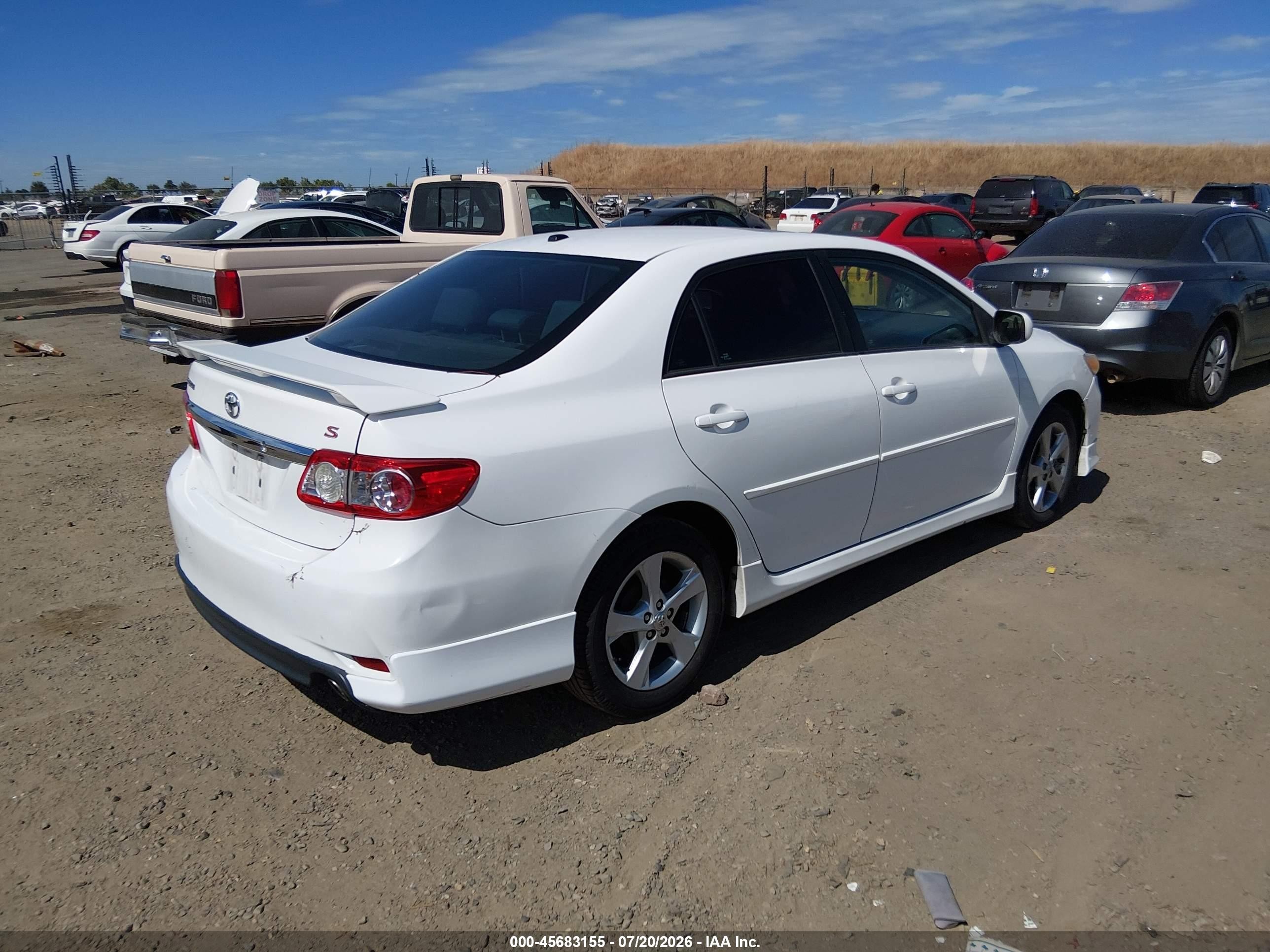 2011 Toyota Corolla S White vin: 2T1BU4EEXBC718284