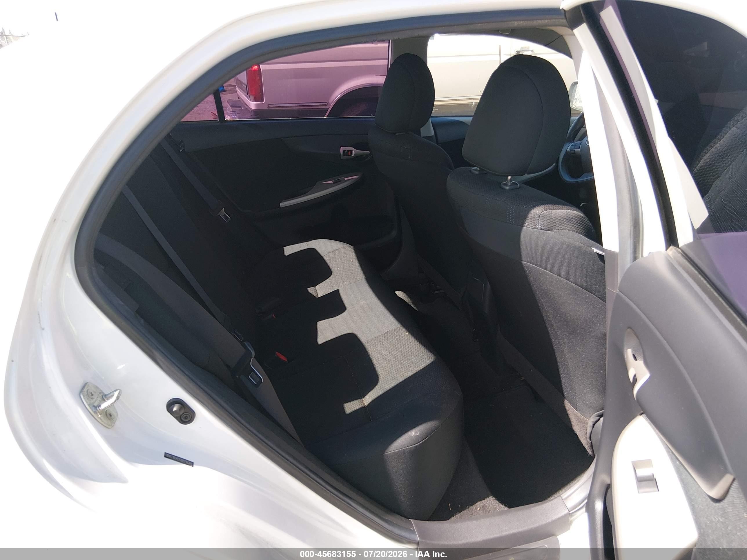 2011 Toyota Corolla S White vin: 2T1BU4EEXBC718284