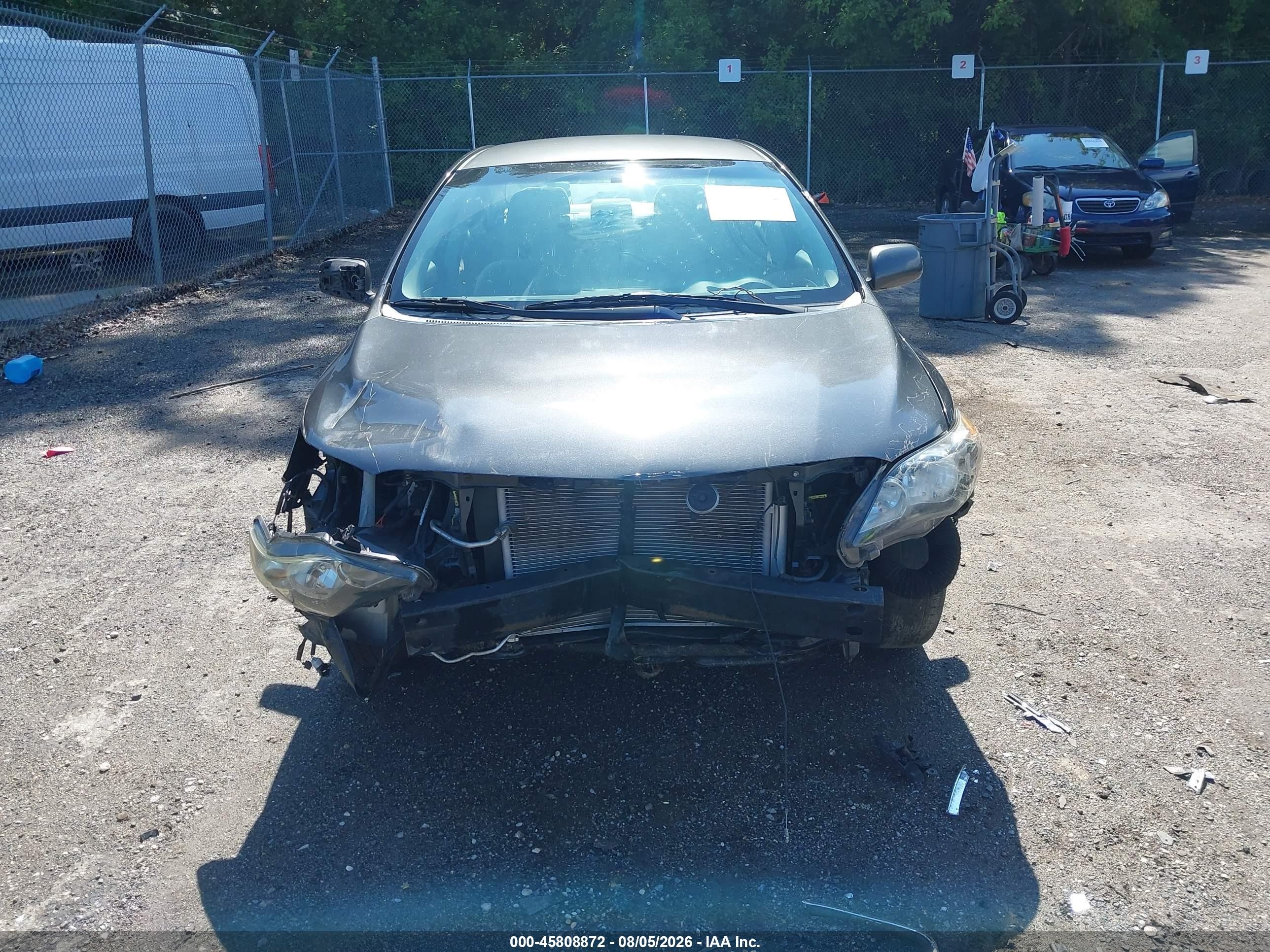 2011 Toyota Corolla Le Gray vin: 2T1BU4EEXBC727017