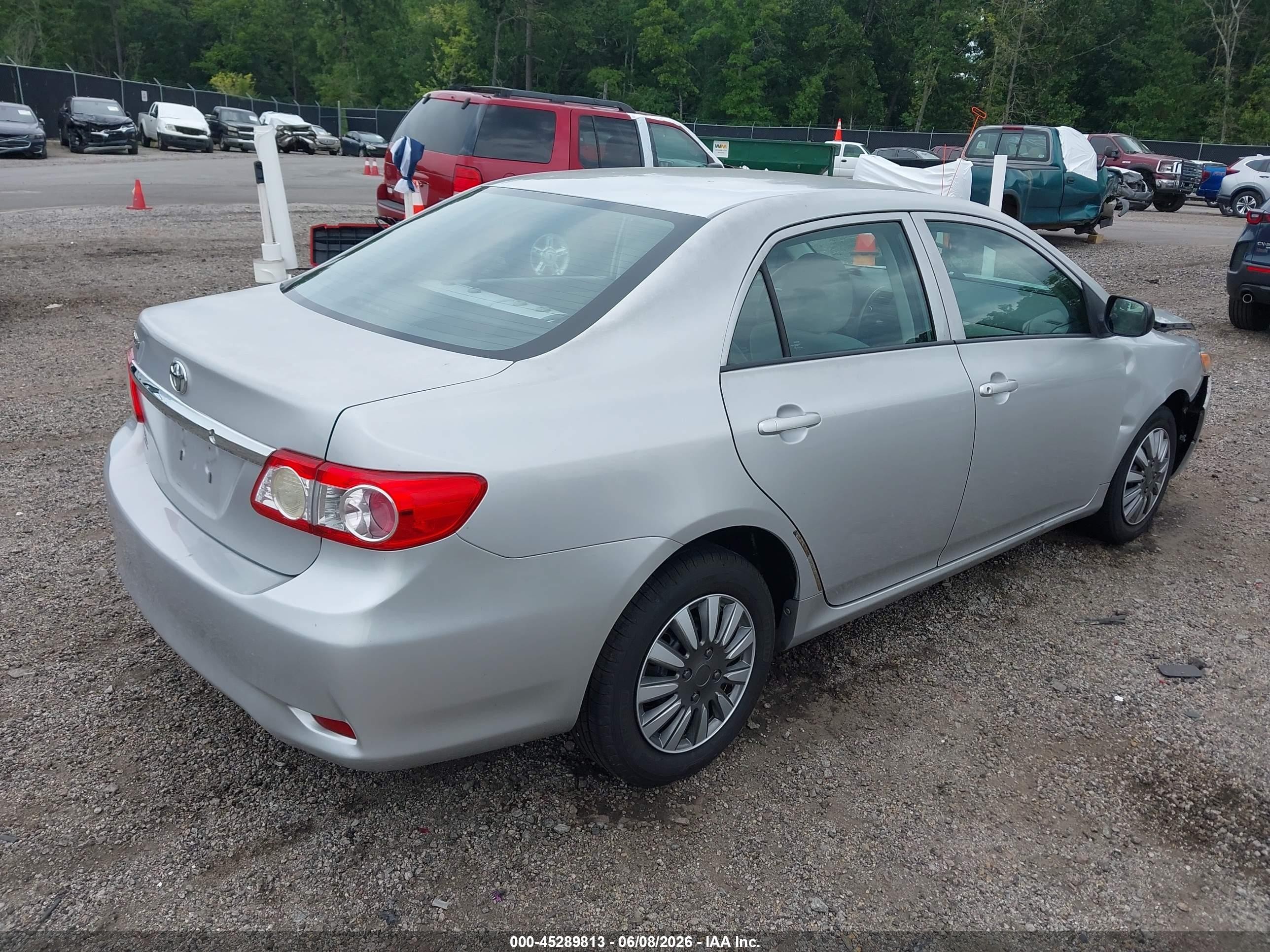 2011 Toyota Corolla   Silver vin: 2T1BU4EEXBC732699
