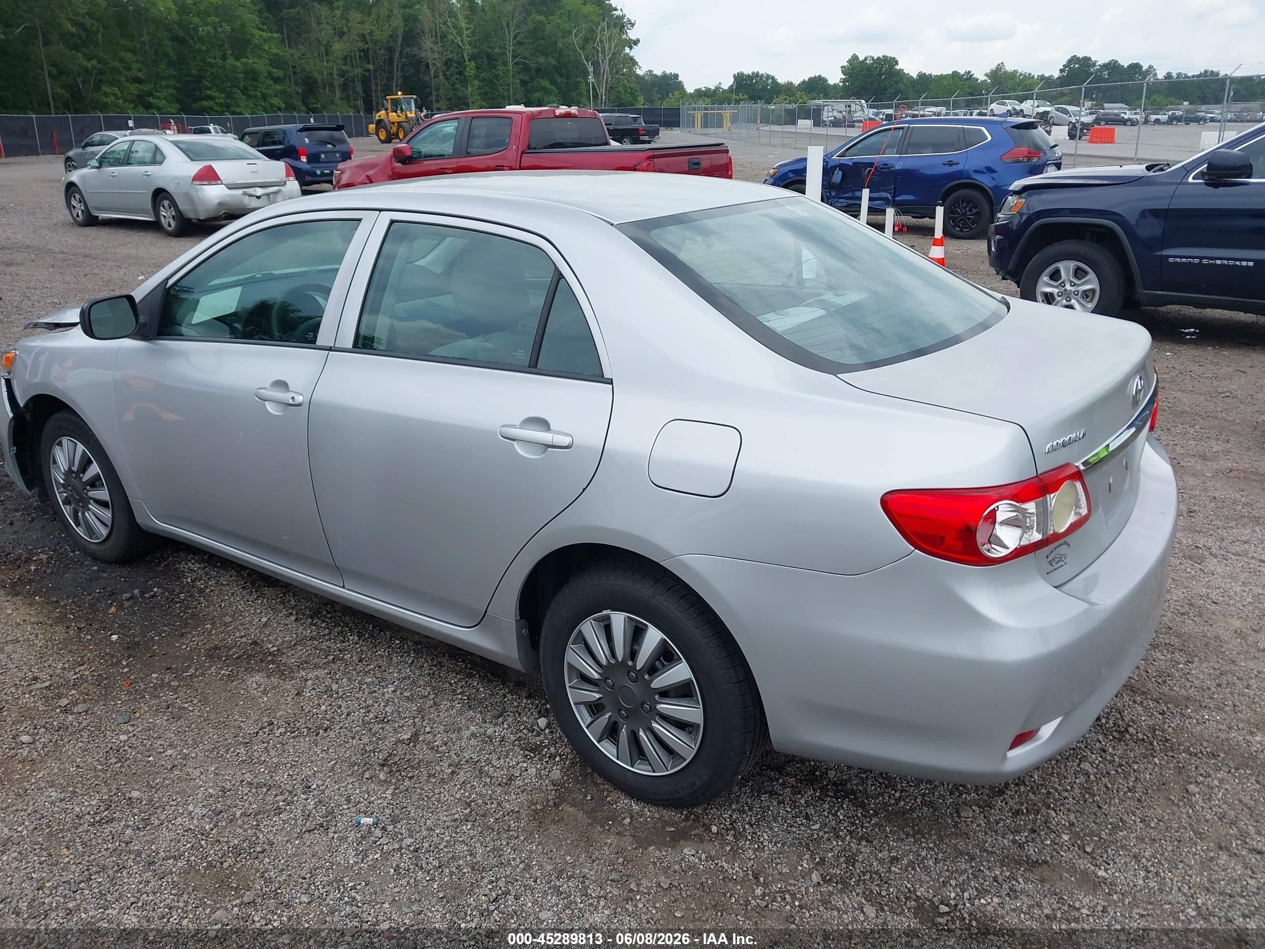 2011 Toyota Corolla   Silver vin: 2T1BU4EEXBC732699