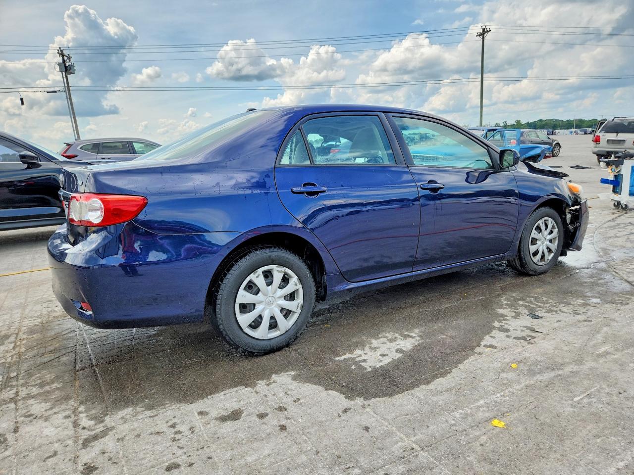 2011 Toyota Corolla Le Blue vin: 2T1BU4EEXBC739586