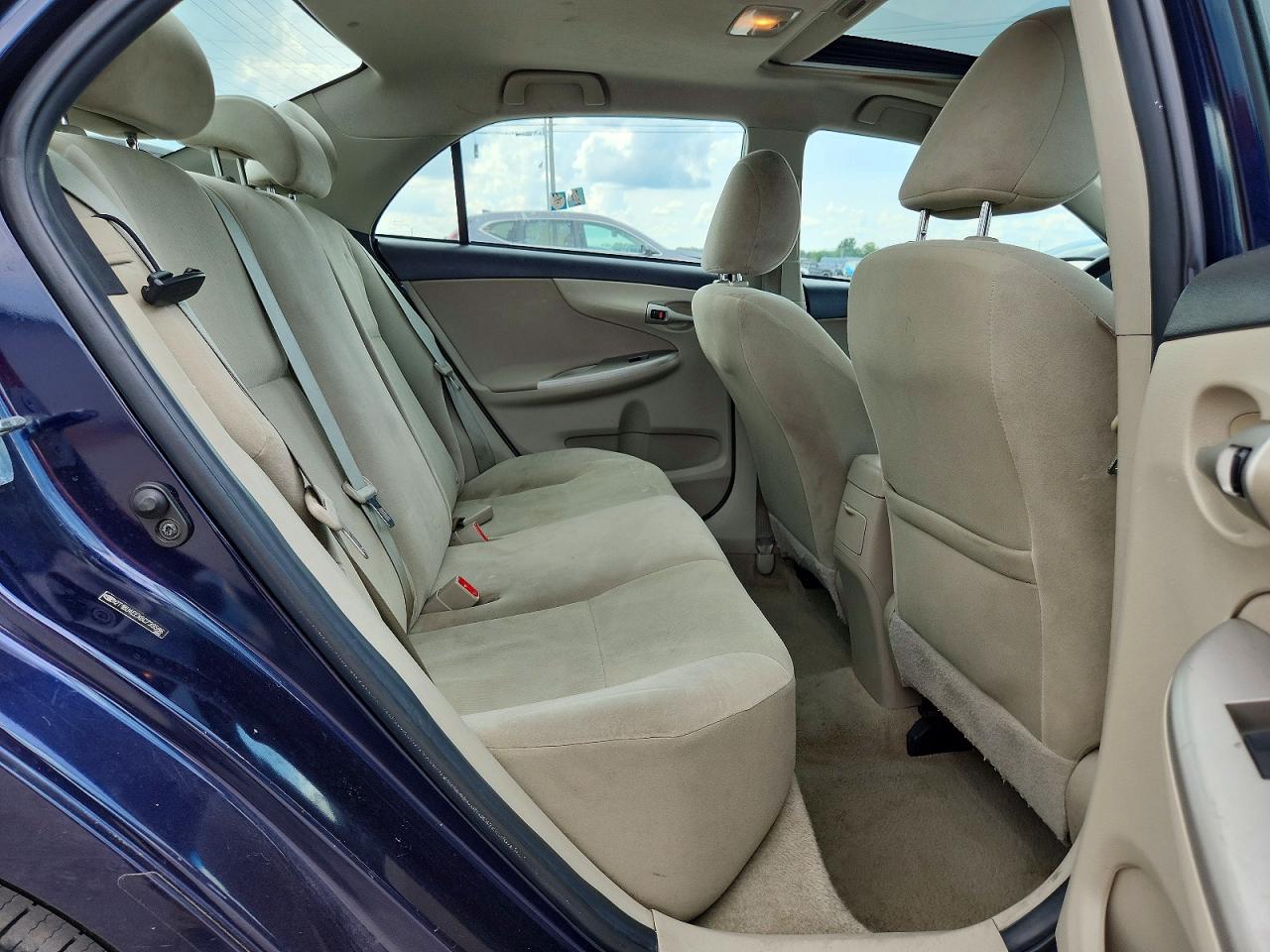 2011 Toyota Corolla Le Blue vin: 2T1BU4EEXBC739586