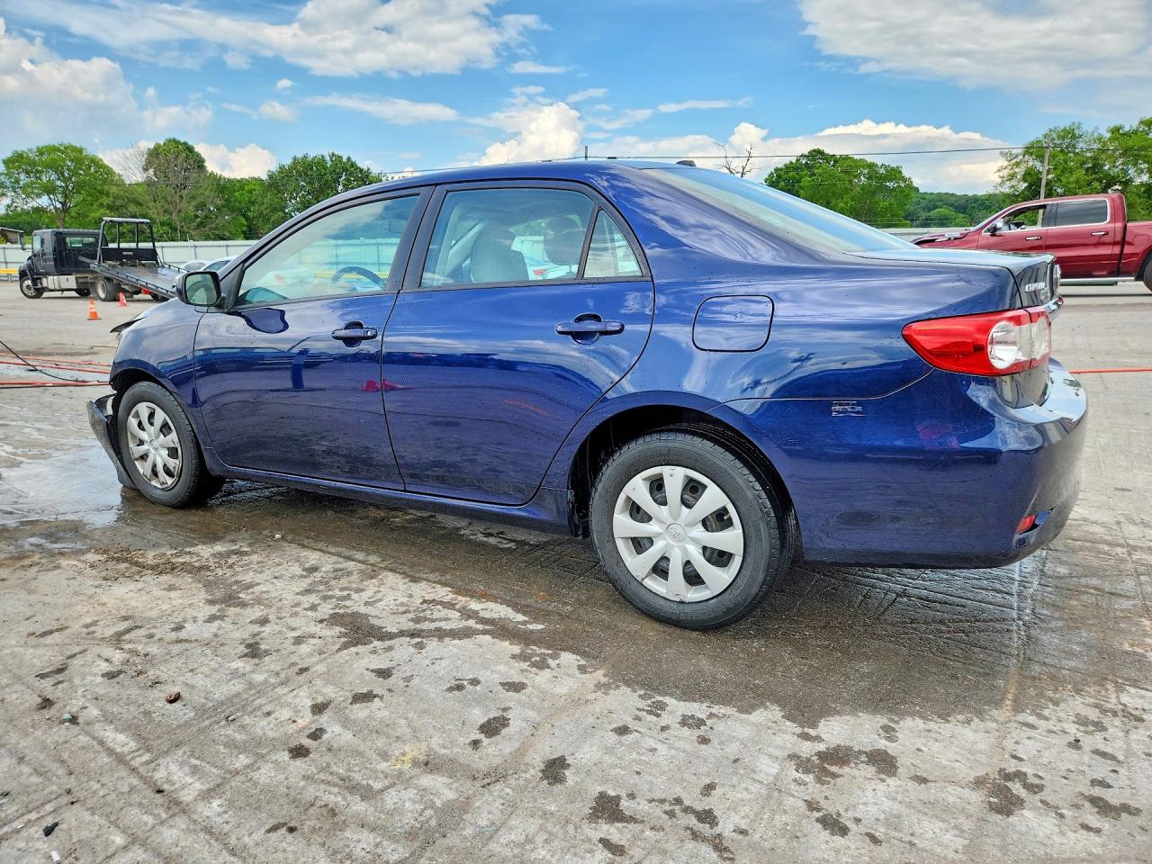 2011 Toyota Corolla Le Blue vin: 2T1BU4EEXBC739586