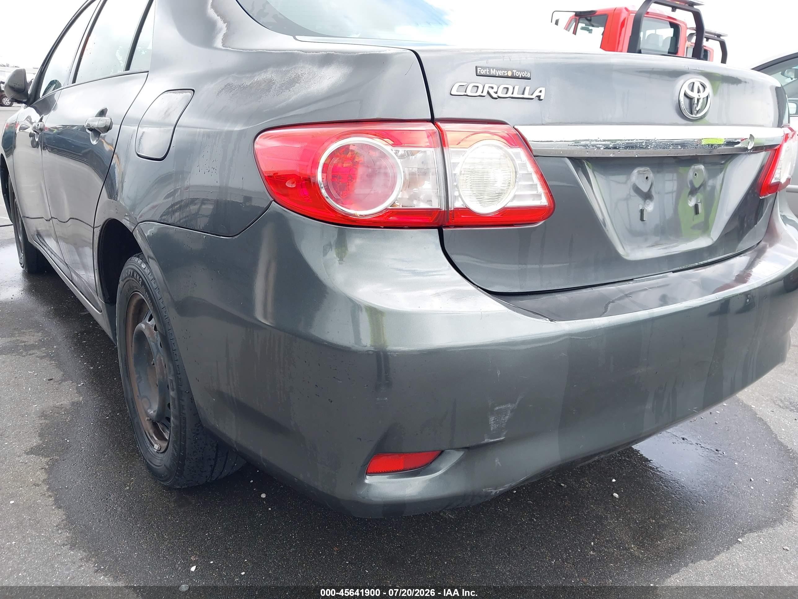 2011 Toyota Corolla   Gray vin: 2T1BU4EEXBC748501