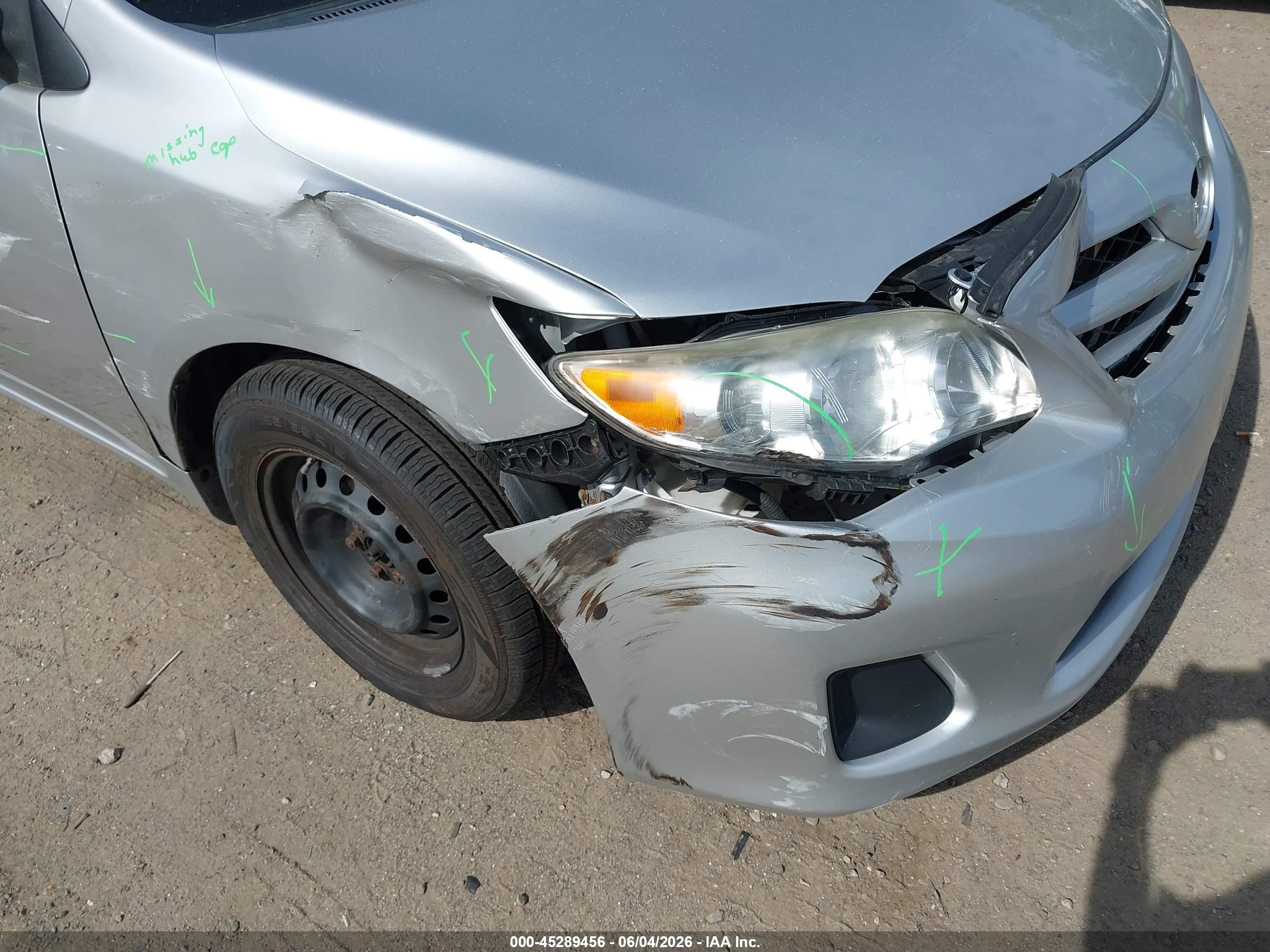 2012 Toyota Corolla L Silver vin: 2T1BU4EEXCC759144