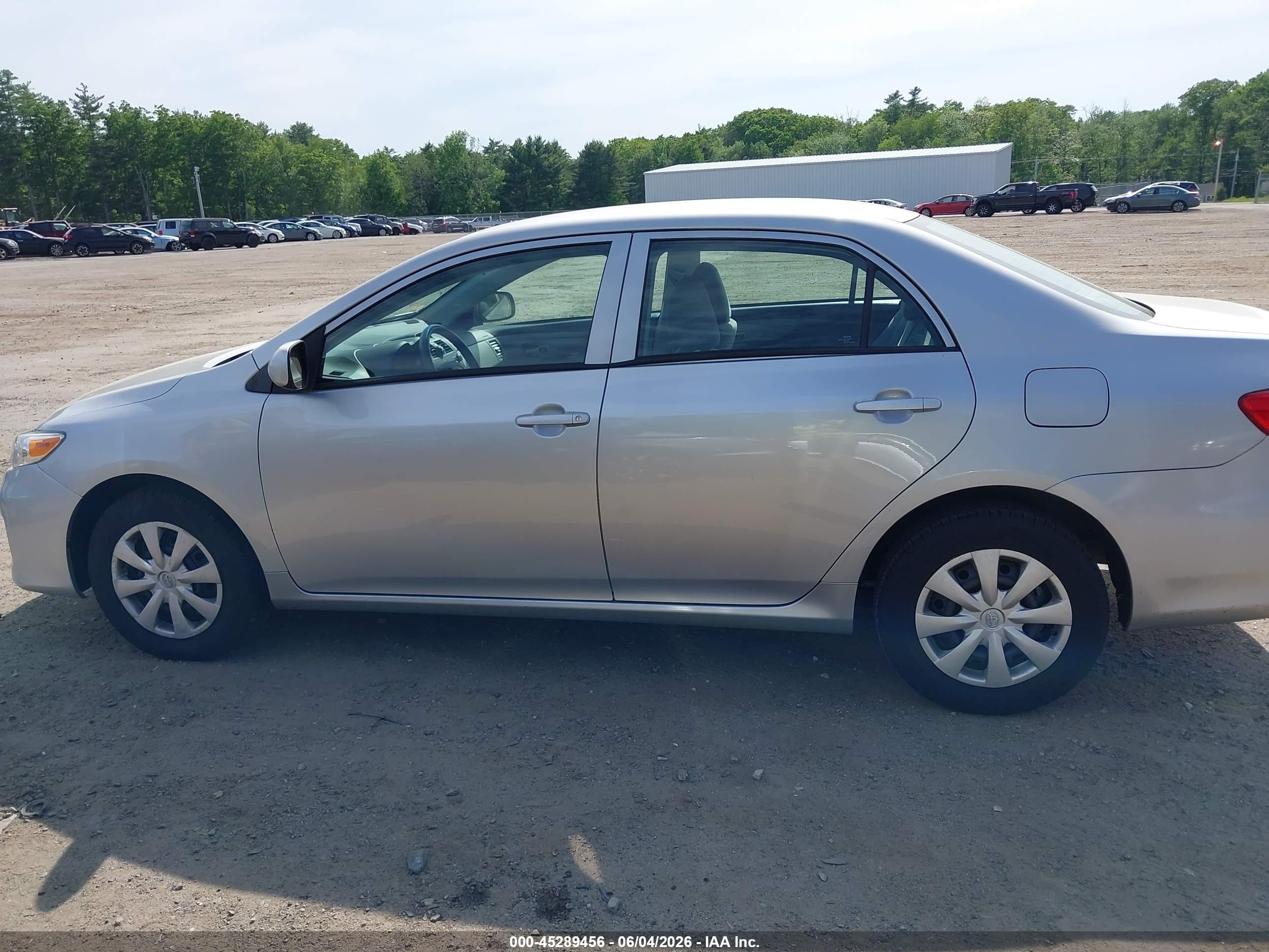 2012 Toyota Corolla L Silver vin: 2T1BU4EEXCC759144
