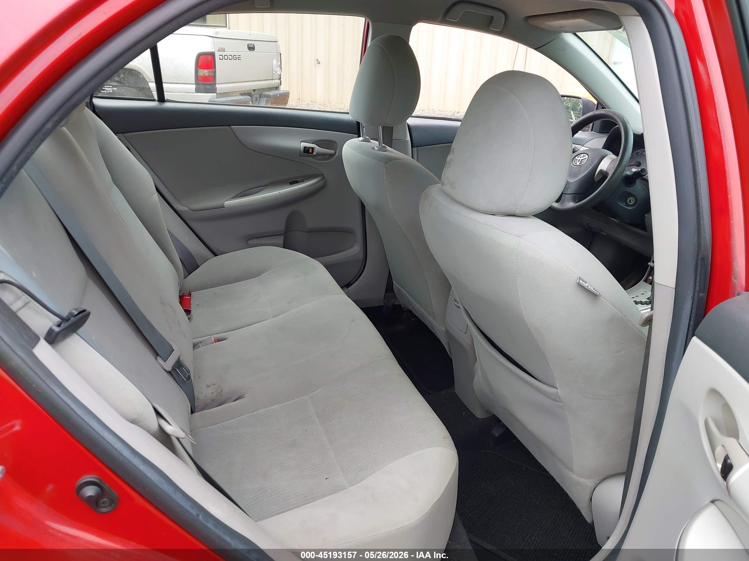 2012 Toyota Corolla Le Red vin: 2T1BU4EEXCC774839