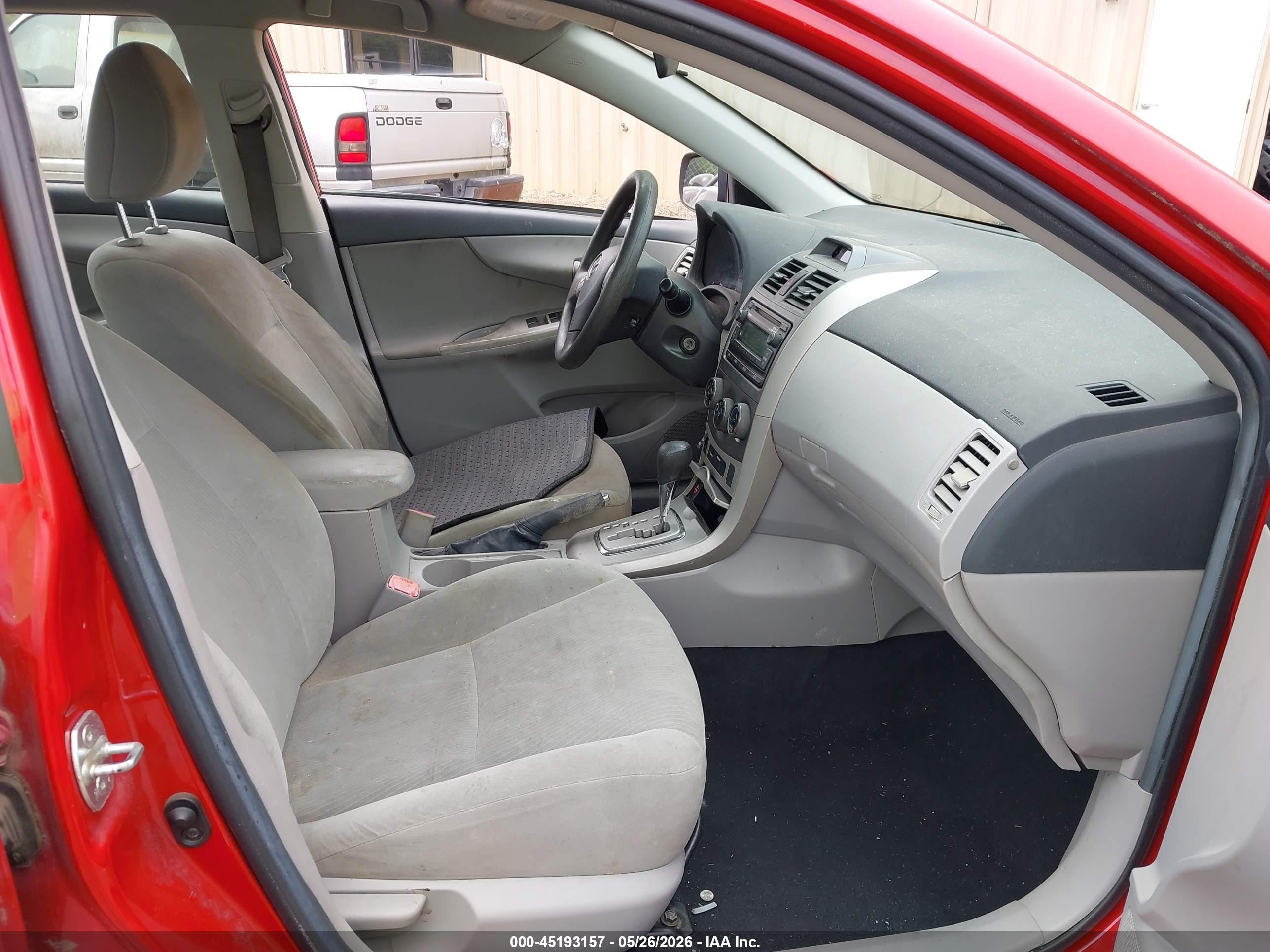 2012 Toyota Corolla Le Red vin: 2T1BU4EEXCC774839