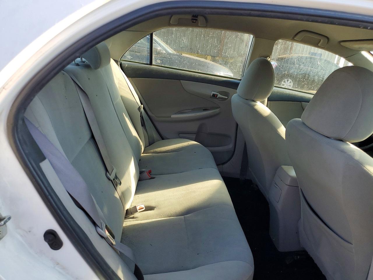 2012 Toyota Corolla Le White vin: 2T1BU4EEXCC776056