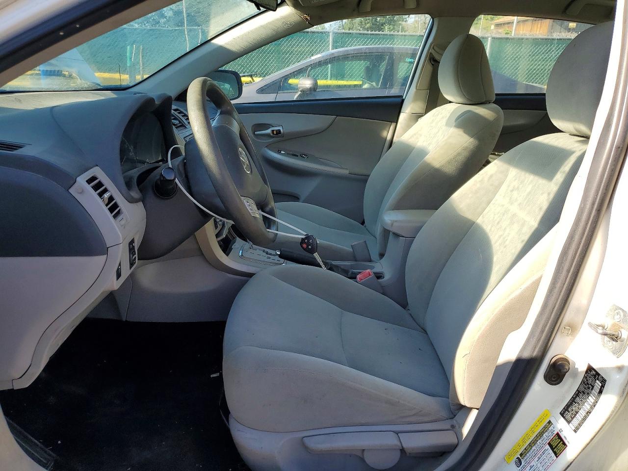 2012 Toyota Corolla Le White vin: 2T1BU4EEXCC776056