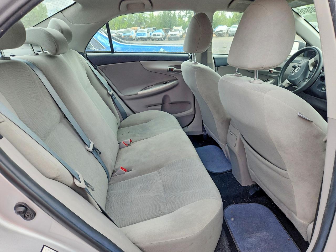 2012 Toyota Corolla Le Silver vin: 2T1BU4EEXCC831475