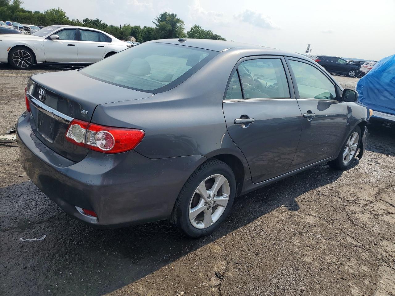 2013 Toyota Corolla Le Gray vin: 2T1BU4EEXDC021605
