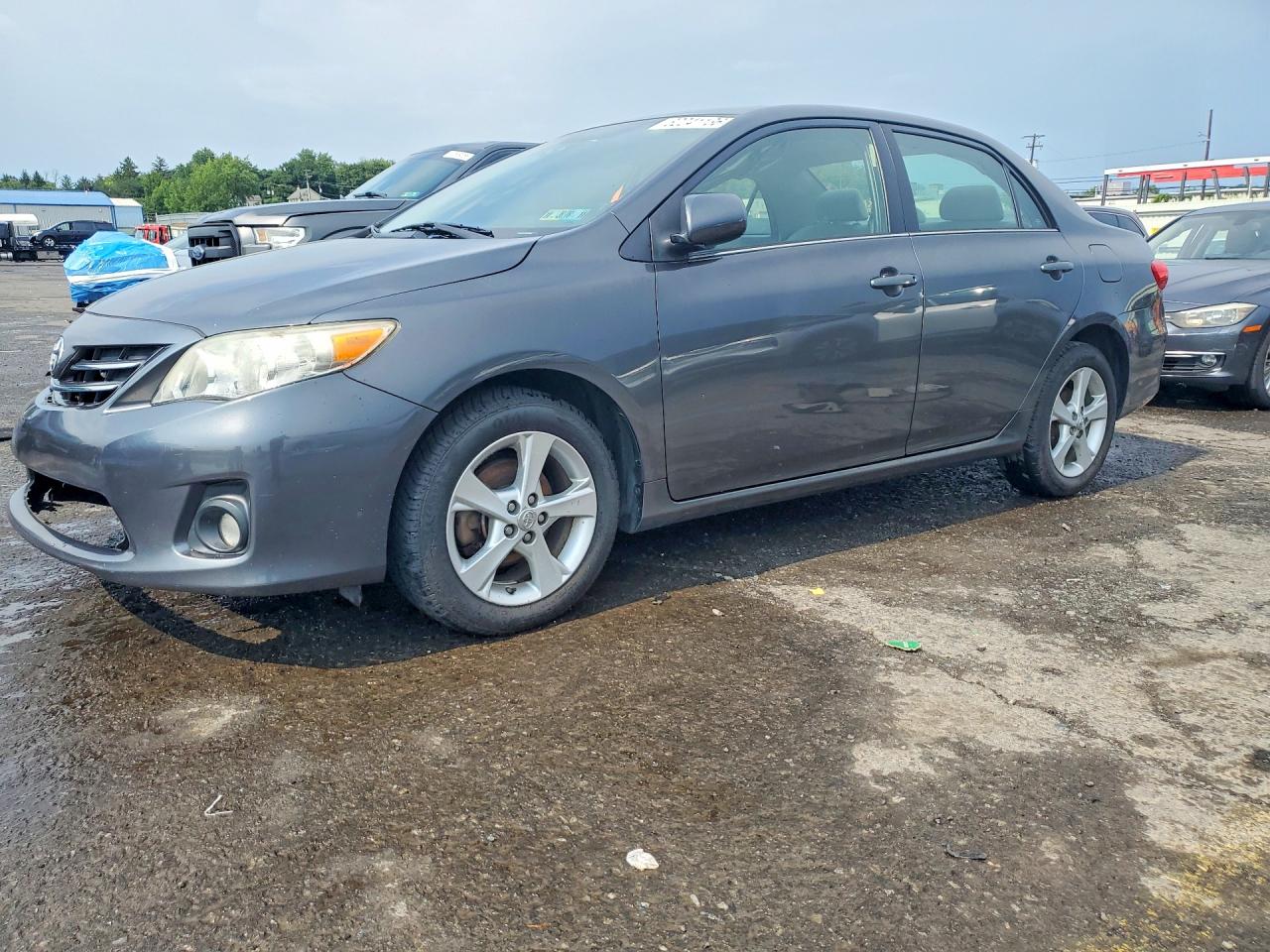 2013 Toyota Corolla Le Gray vin: 2T1BU4EEXDC021605