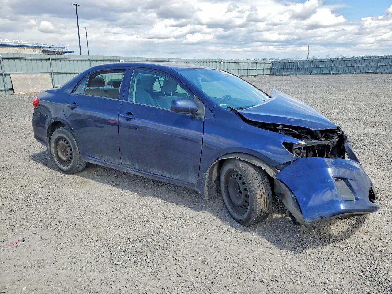 2013 Toyota Corolla L Blue vin: 2T1BU4EEXDC051607