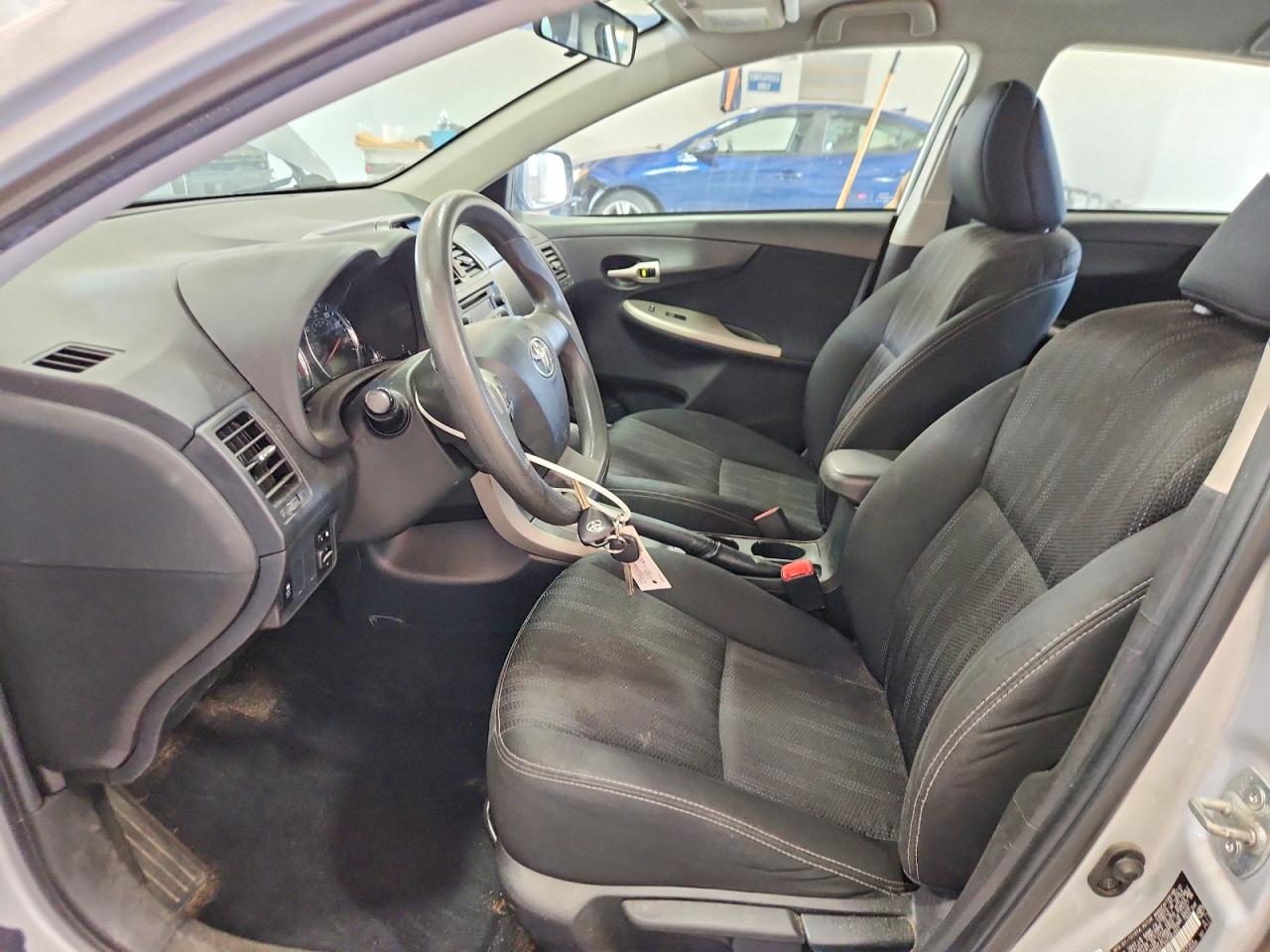 2013 Toyota Corolla S Silver vin: 2T1BU4EEXDC062882